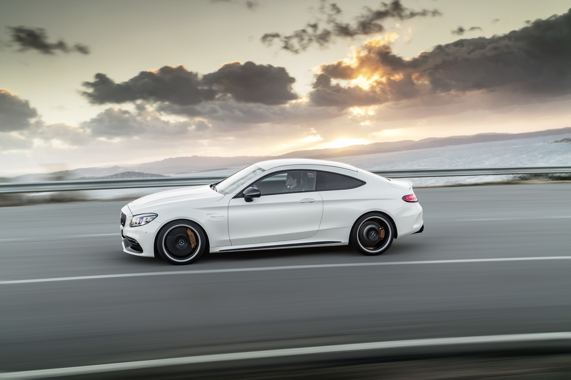Mercedes-AMG-C63-Coupe-6 2019 Mercedes-AMG C63 Lineup Gets A Facelift And New Tech