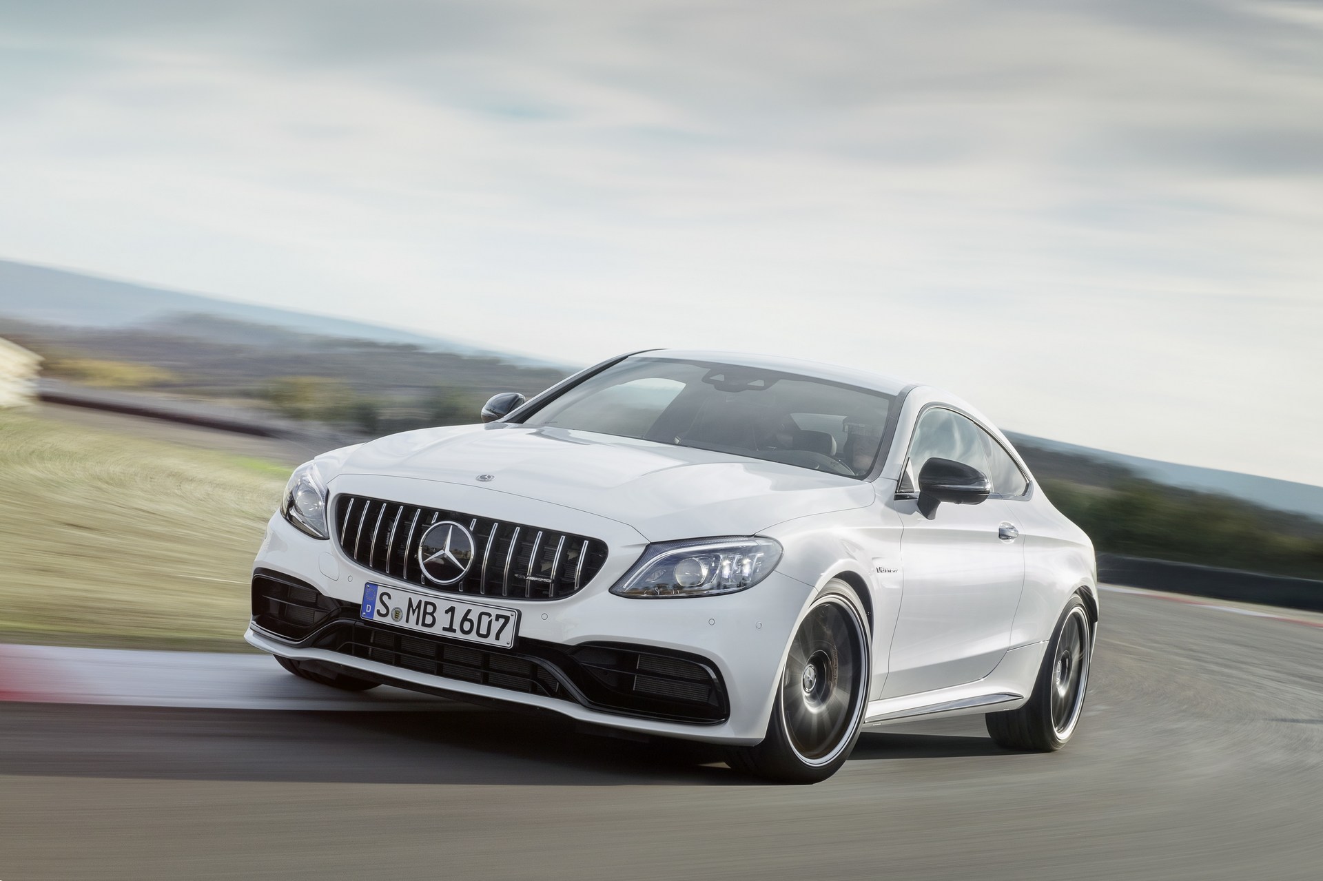 Mercedes-AMG-C63-Coupe-9 2019 Mercedes-AMG C63 Lineup Gets A Facelift And New Tech