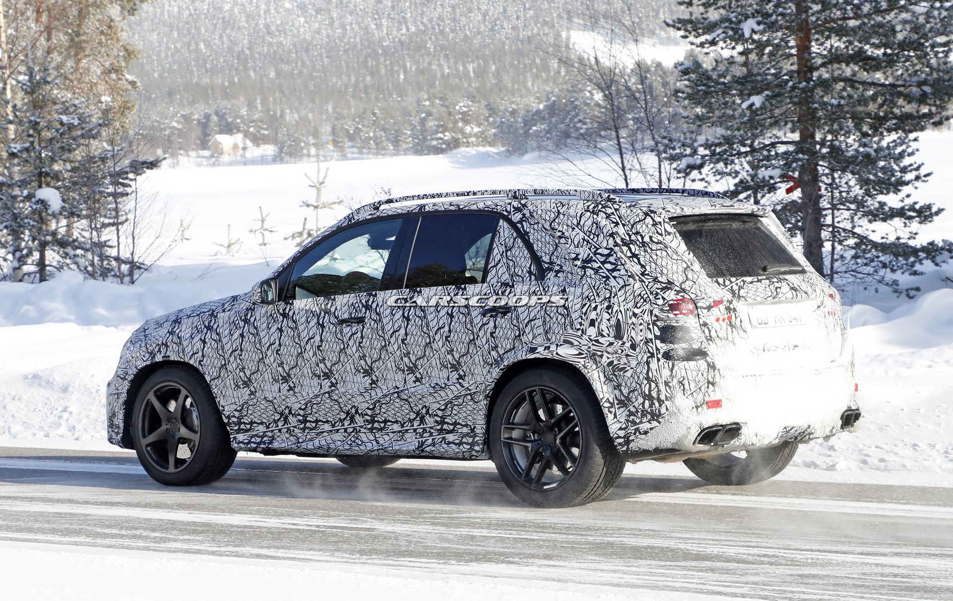 Mercedes-AMG-GLE-63-Spy-Shots-5 Next Mercedes-AMG GLE 63 Wants To Kidnap BMW Buyers