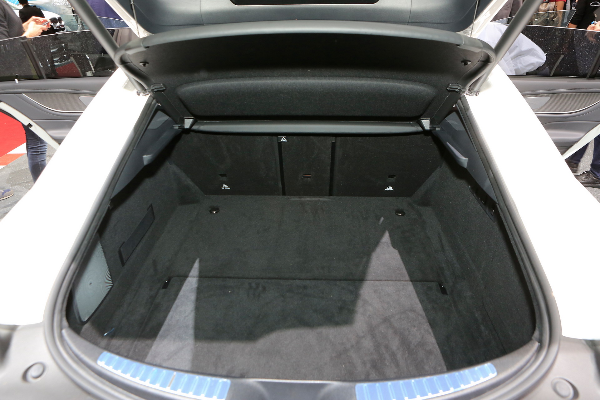 Mercedes-AMG-GT-4-123 Mercedes-AMG GT 4-Door Coupe Is A Smart-Looking 630HP Bruiser