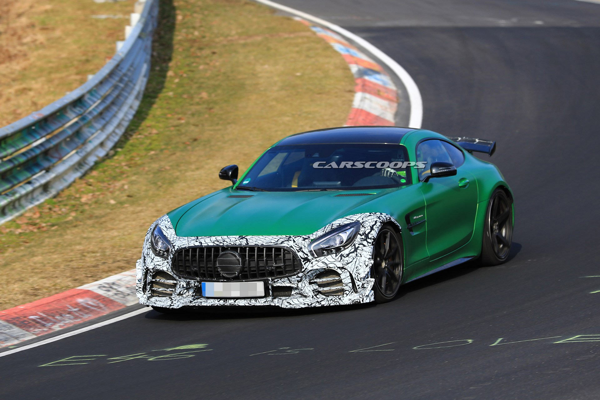 Mercedes-AMG-GT-R-2 Hardcore Mercedes-AMG GT R Spotted Testing, Could Hint At New Changes