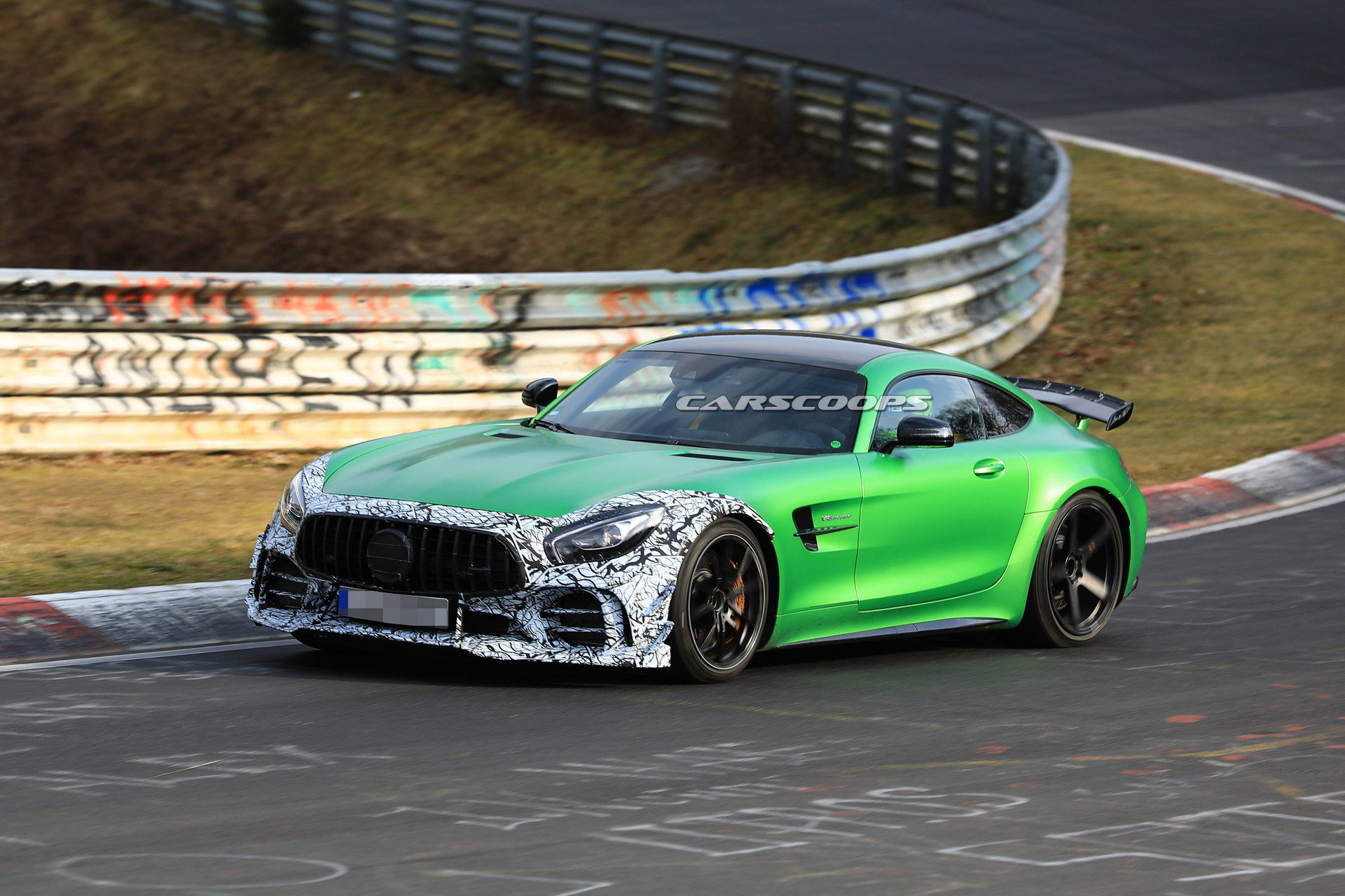 Mercedes-AMG-GT-R-8 Hardcore Mercedes-AMG GT R Spotted Testing, Could Hint At New Changes