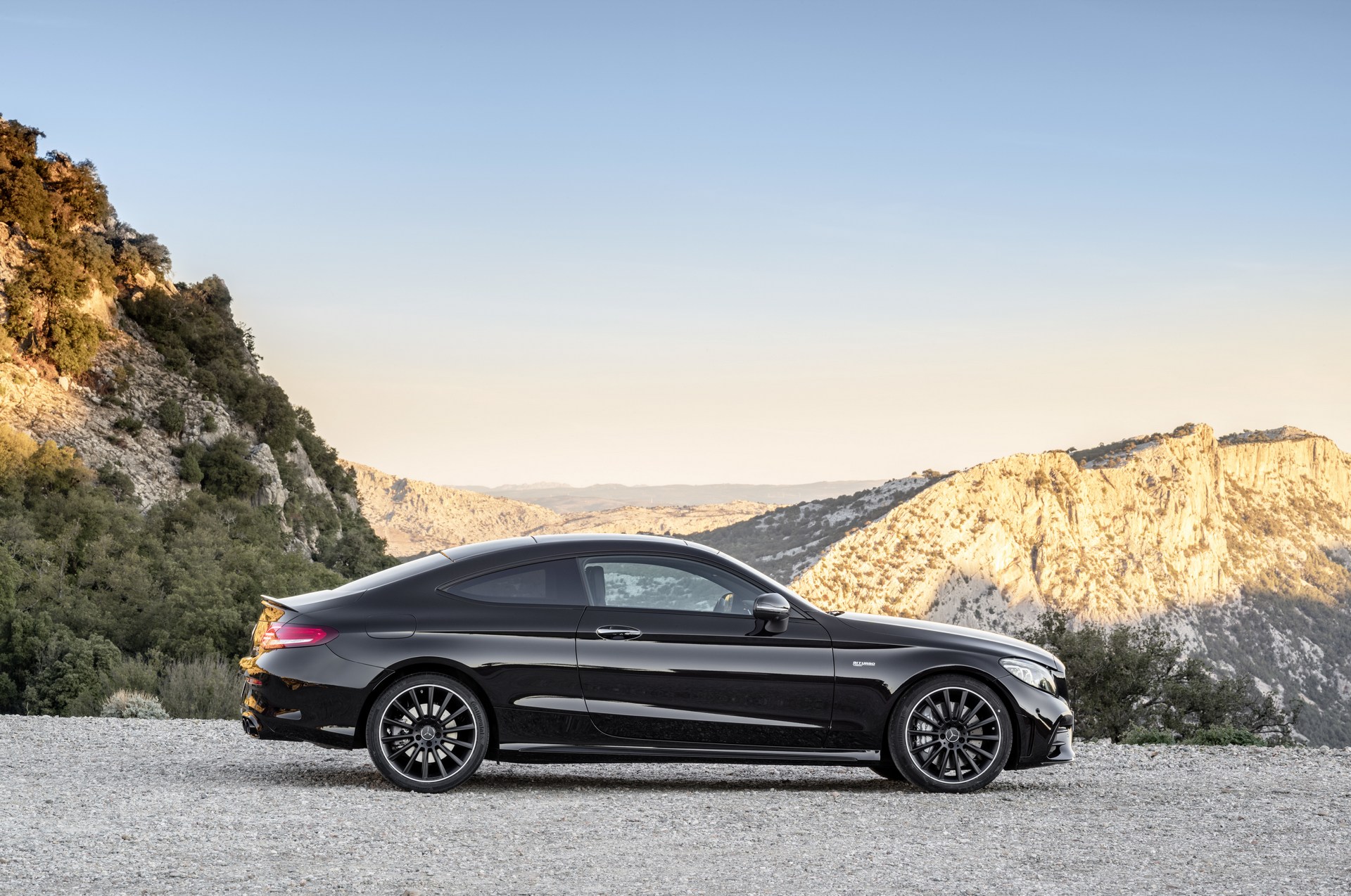 Mercedes-C-Class-Coupe-Cabrio-25 Facelifted Mercedes C-Class Coupe And Convertible Revealed With New Tech And More Power