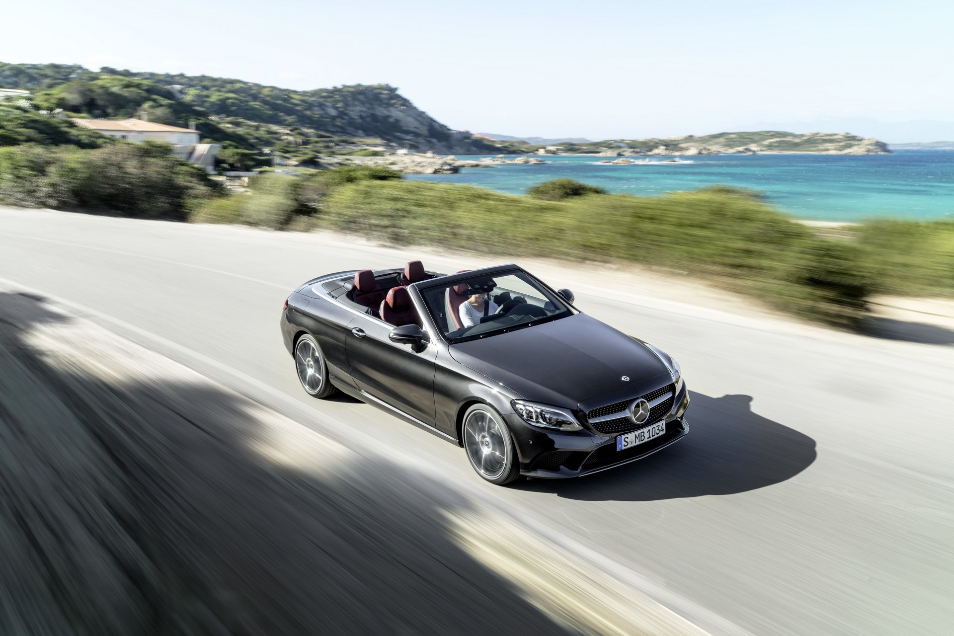 Mercedes-C-Class-Coupe-Cabrio-39 Facelifted Mercedes C-Class Coupe And Convertible Revealed With New Tech And More Power