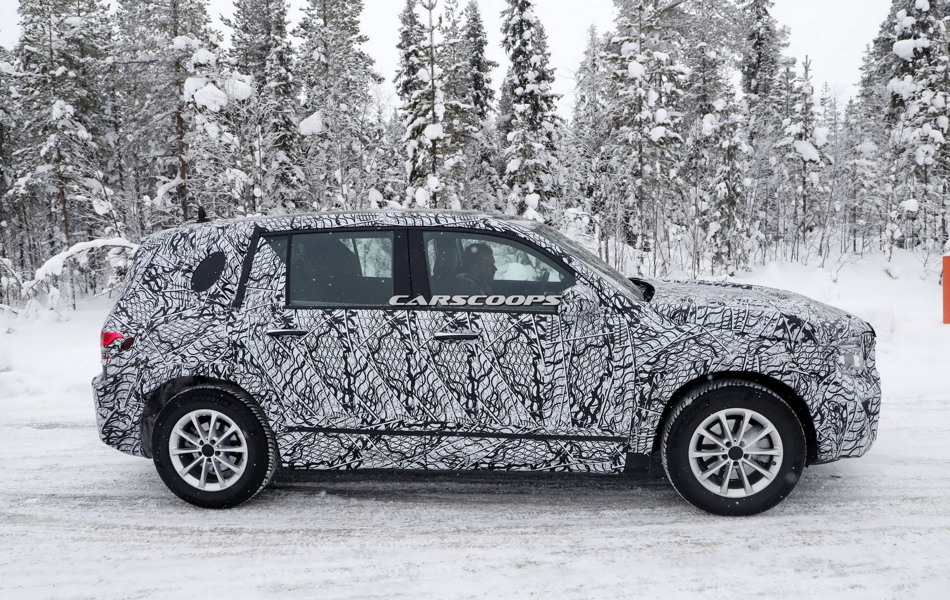 Mercedes-GLB-10 Mercedes Sales Boss Announces A Seven-Seat Compact Model