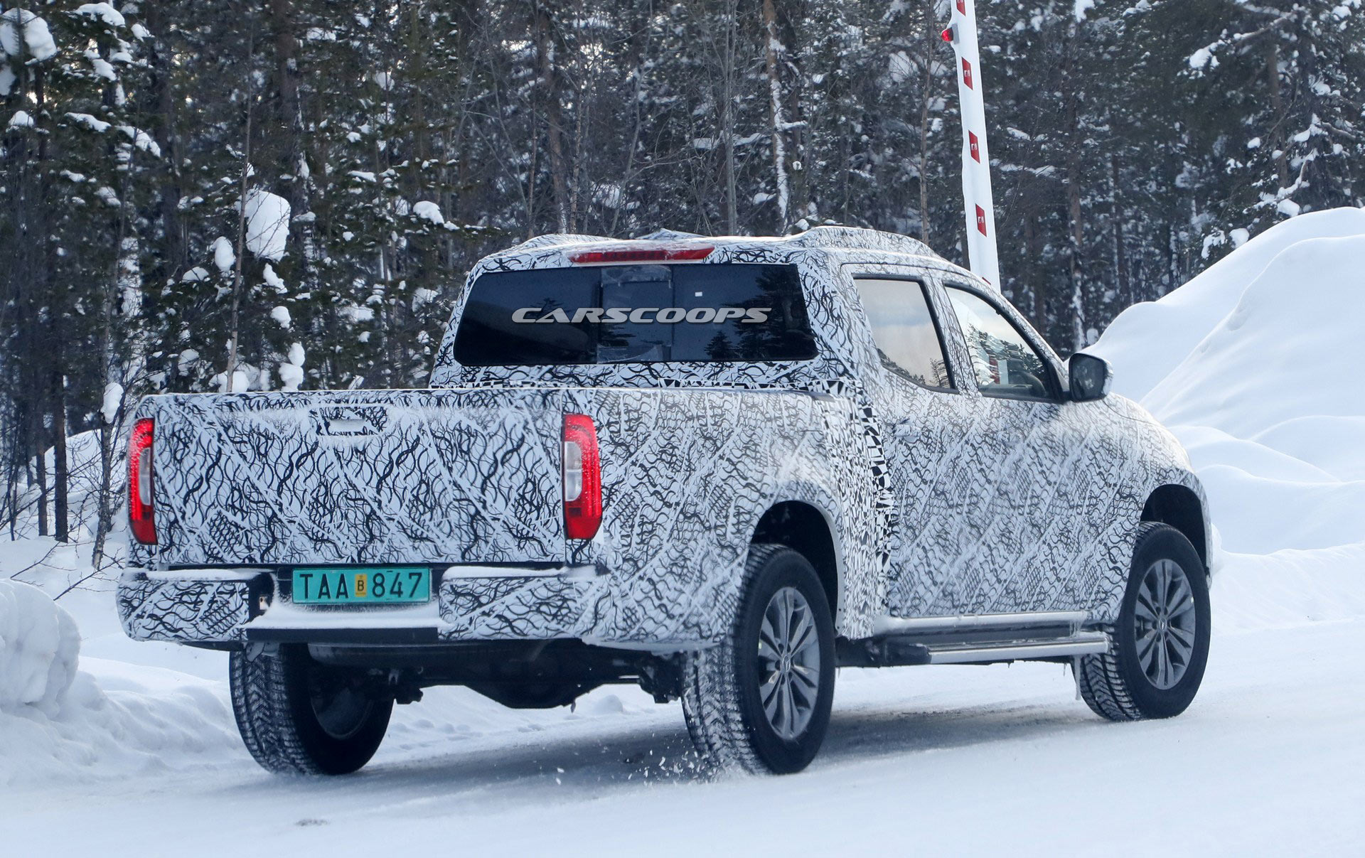 Mercedes-X-Class-13 Mercedes X-Class Spied With A Longer Rear Bed