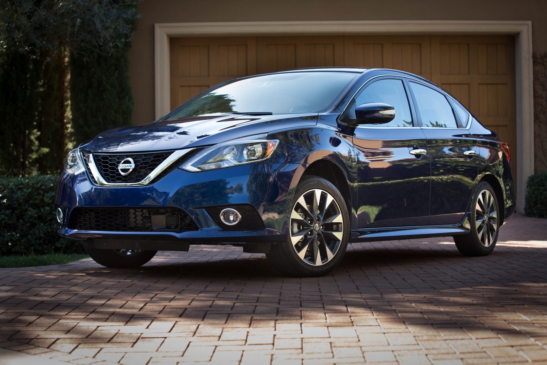 Nissan-Sentra-2 Nissan Working On A New Maxima, Redesigned Sentra Due In 2019