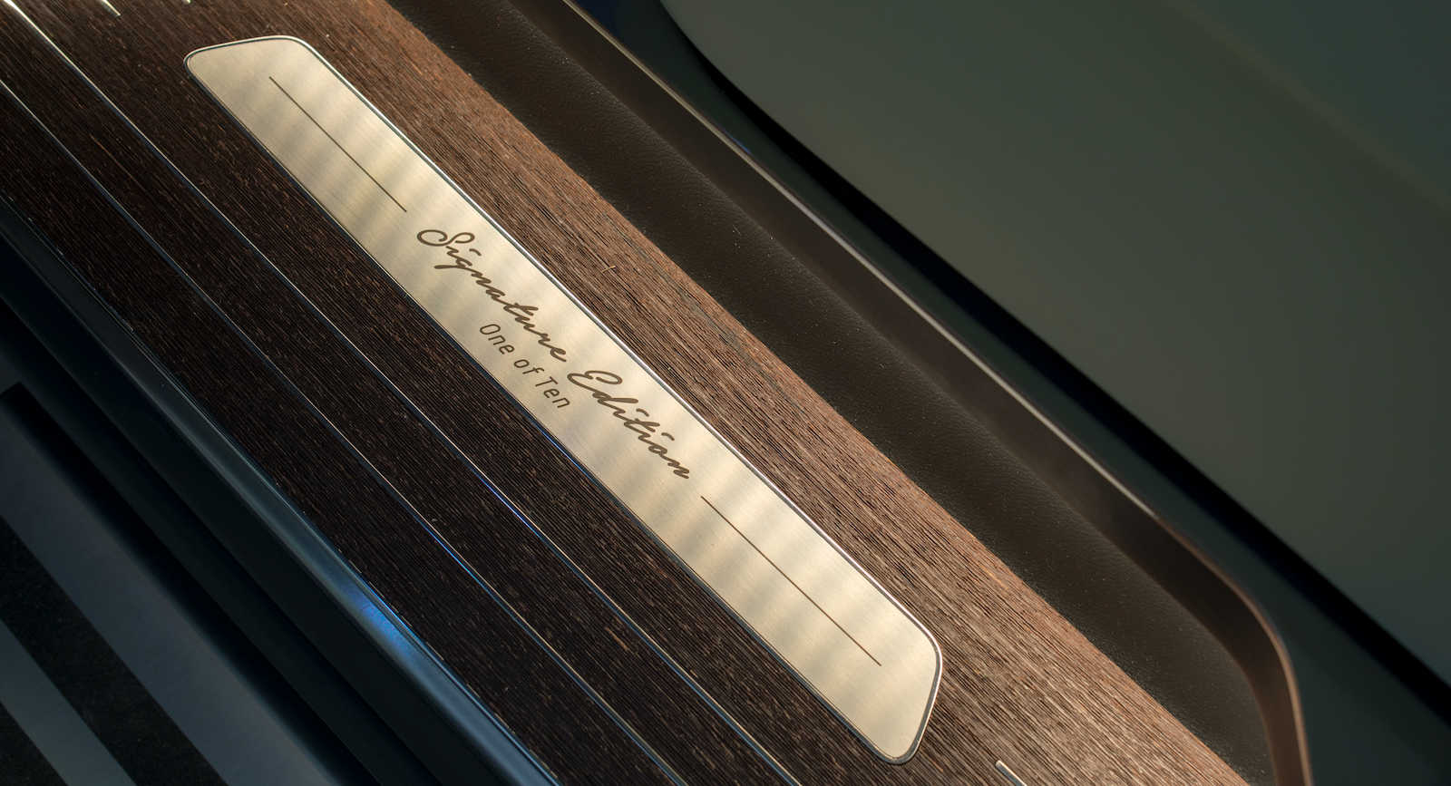 Okcu Signature Edition OKCU’s Mercedes V-Class Signature Edition Is A Real S-Class Rival