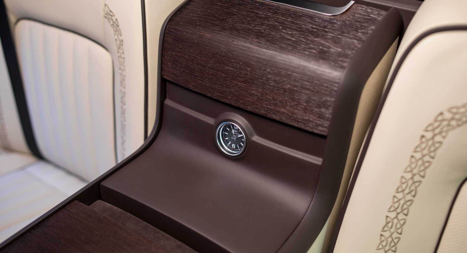 Okcu Signature Edition OKCU’s Mercedes V-Class Signature Edition Is A Real S-Class Rival