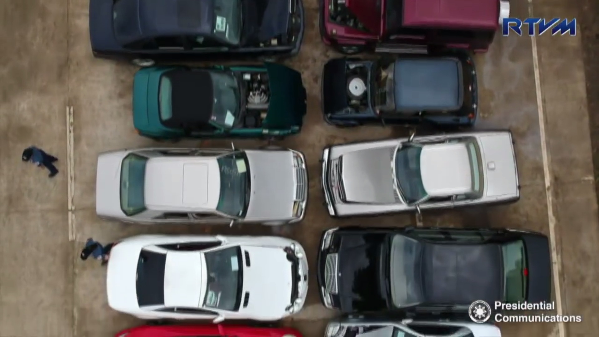 Philippines-Destroy-Cars-2 Watch And Cringe As Philippines Crushes Rare BMW Z1, Renault 5 Turbo, Maserati And More