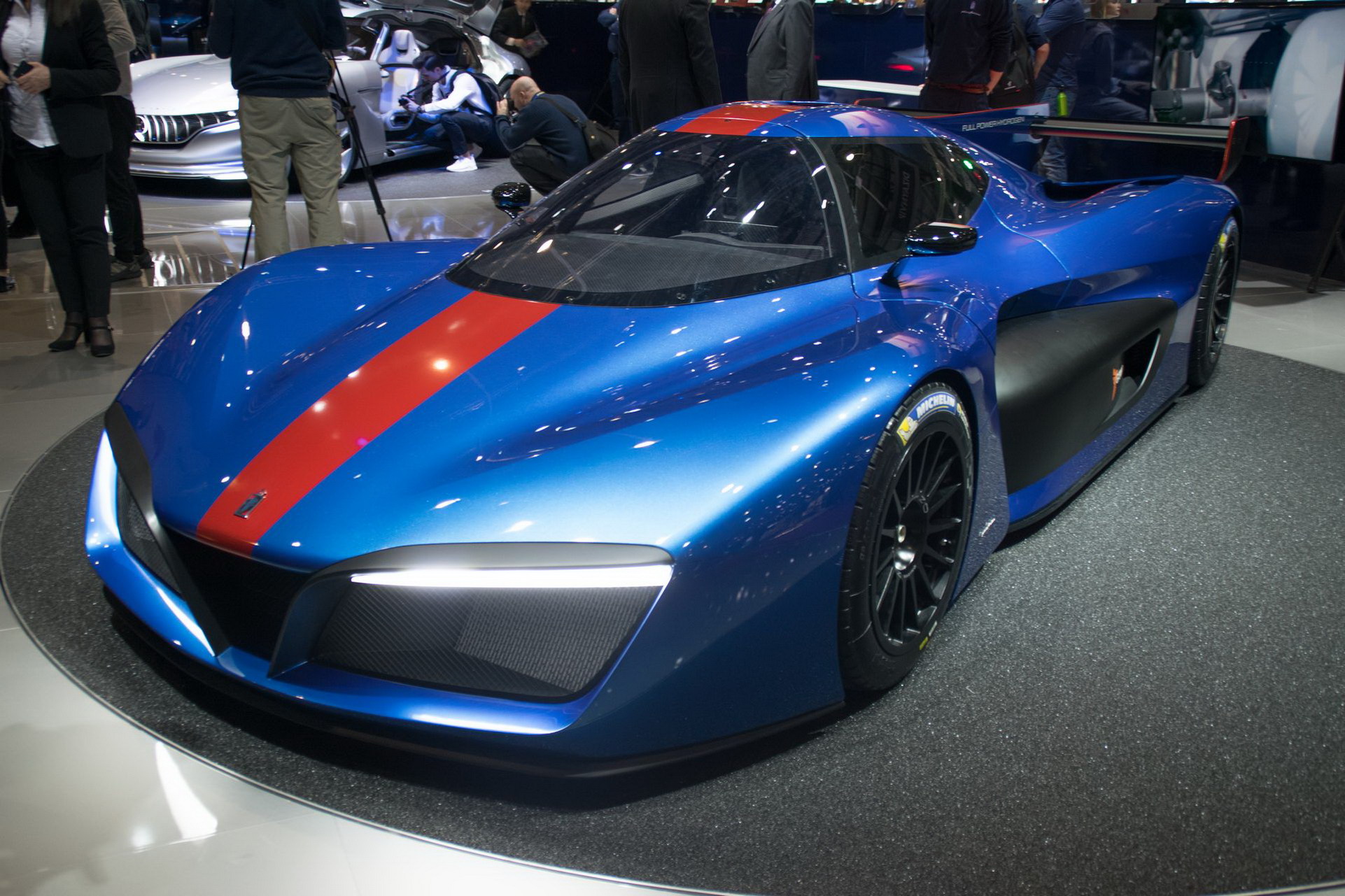 Pininfarina-H2-9 Pininfarina H2 Speed Hydrogen Track Gets Limited Production Version