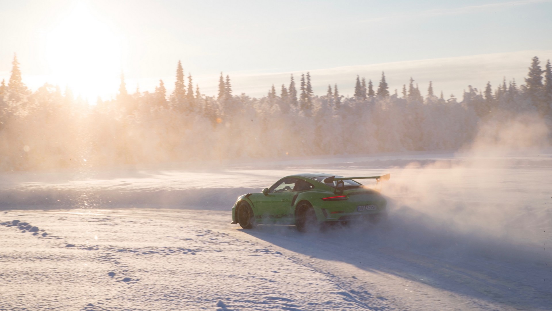 Porsche-911-GT3-RS-13 New Porsche 911 GT3 RS Proves Less Is More (Money)