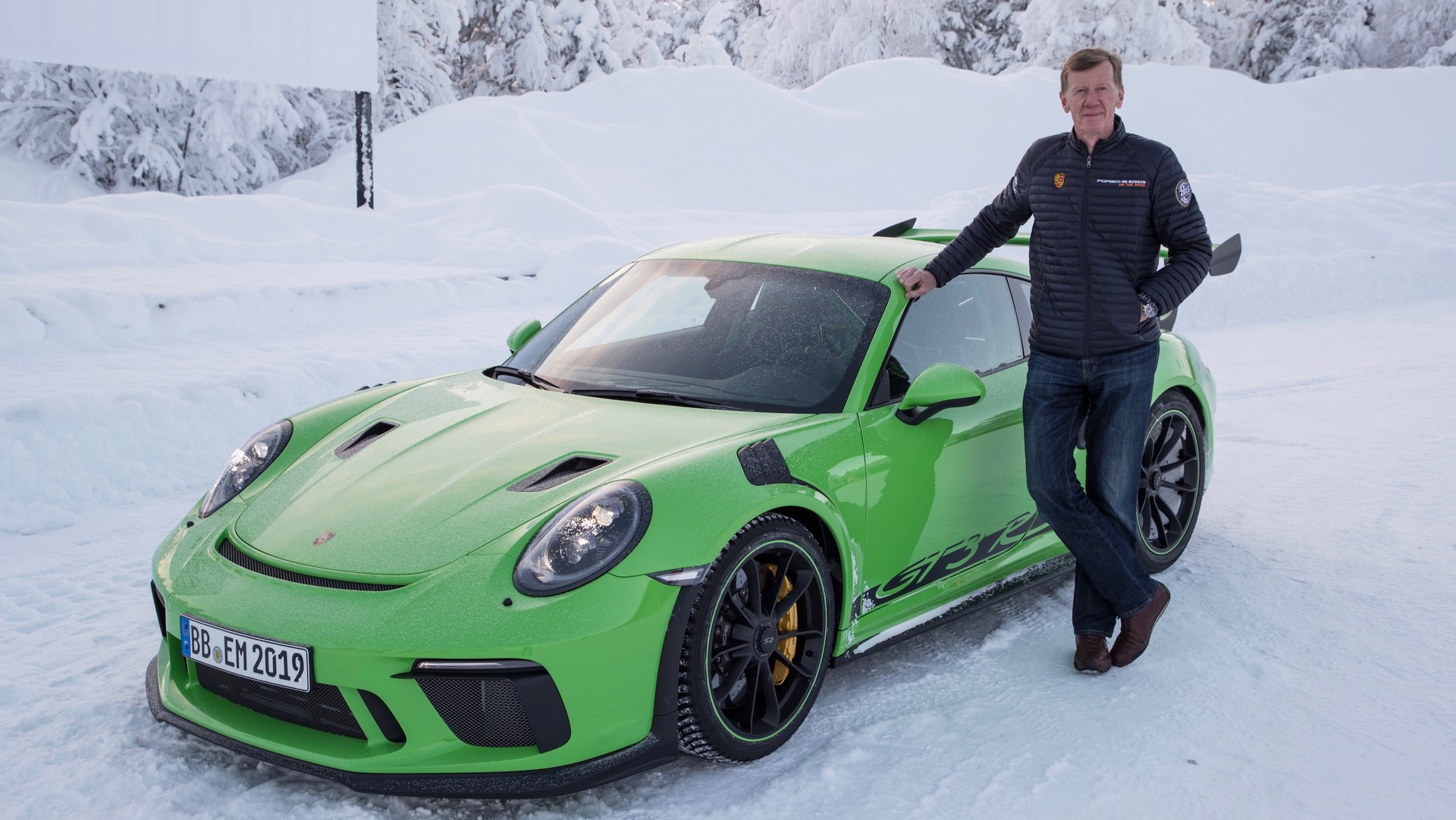 Porsche-911-GT3-RS-20 New Porsche 911 GT3 RS Proves Less Is More (Money)
