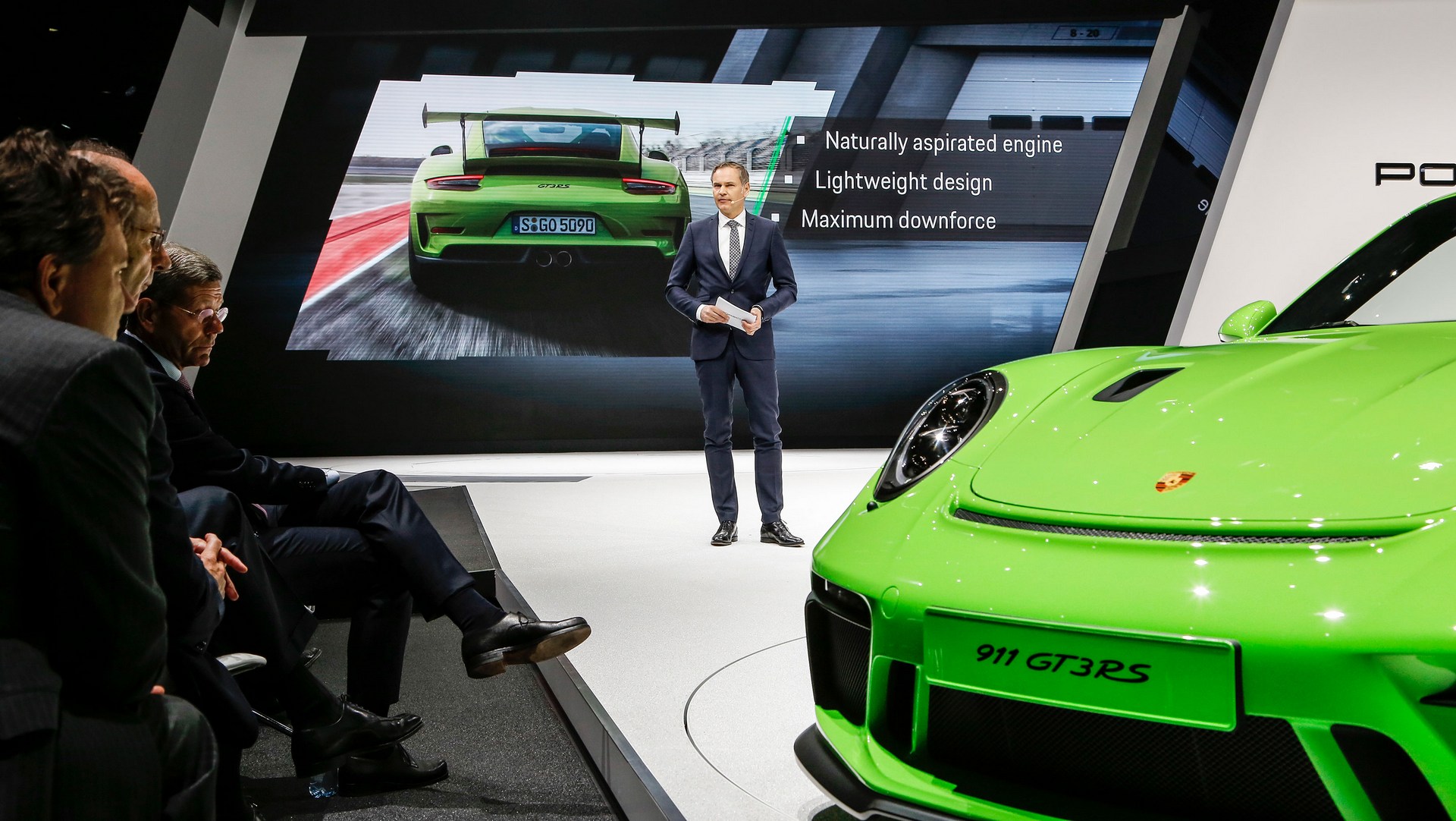 Porsche-911-GT3-RS-22 New Porsche 911 GT3 RS Proves Less Is More (Money)