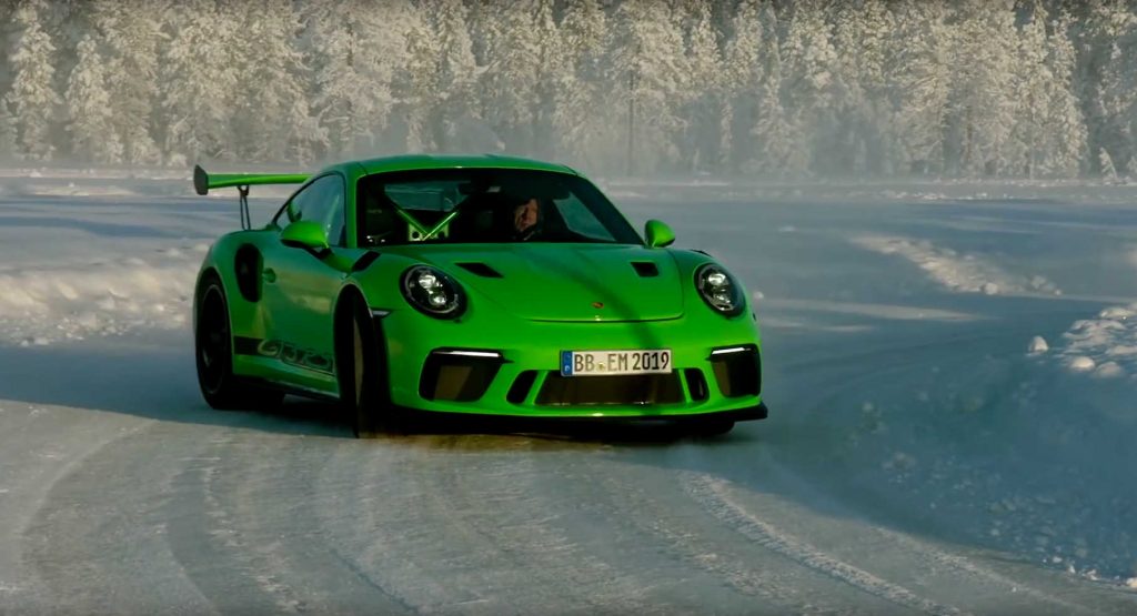 Porsche 911 GT3 RS Watch The Porsche 911 GT3 RS Drifting On Ice For Six Minutes