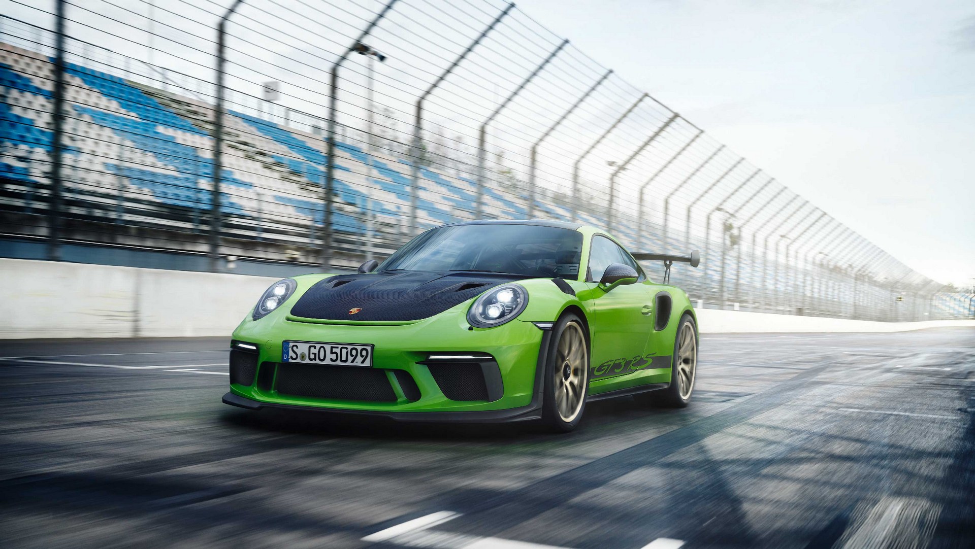 Porsche-911-GT3-RS-3 New Porsche 911 GT3 RS Proves Less Is More (Money)