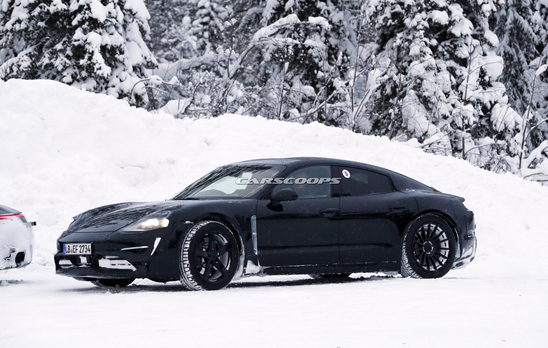 Porsche-Mission-E-5 Porsche Says Unlike Tesla’s Cars, Mission E’s Performance Will Be Consistent