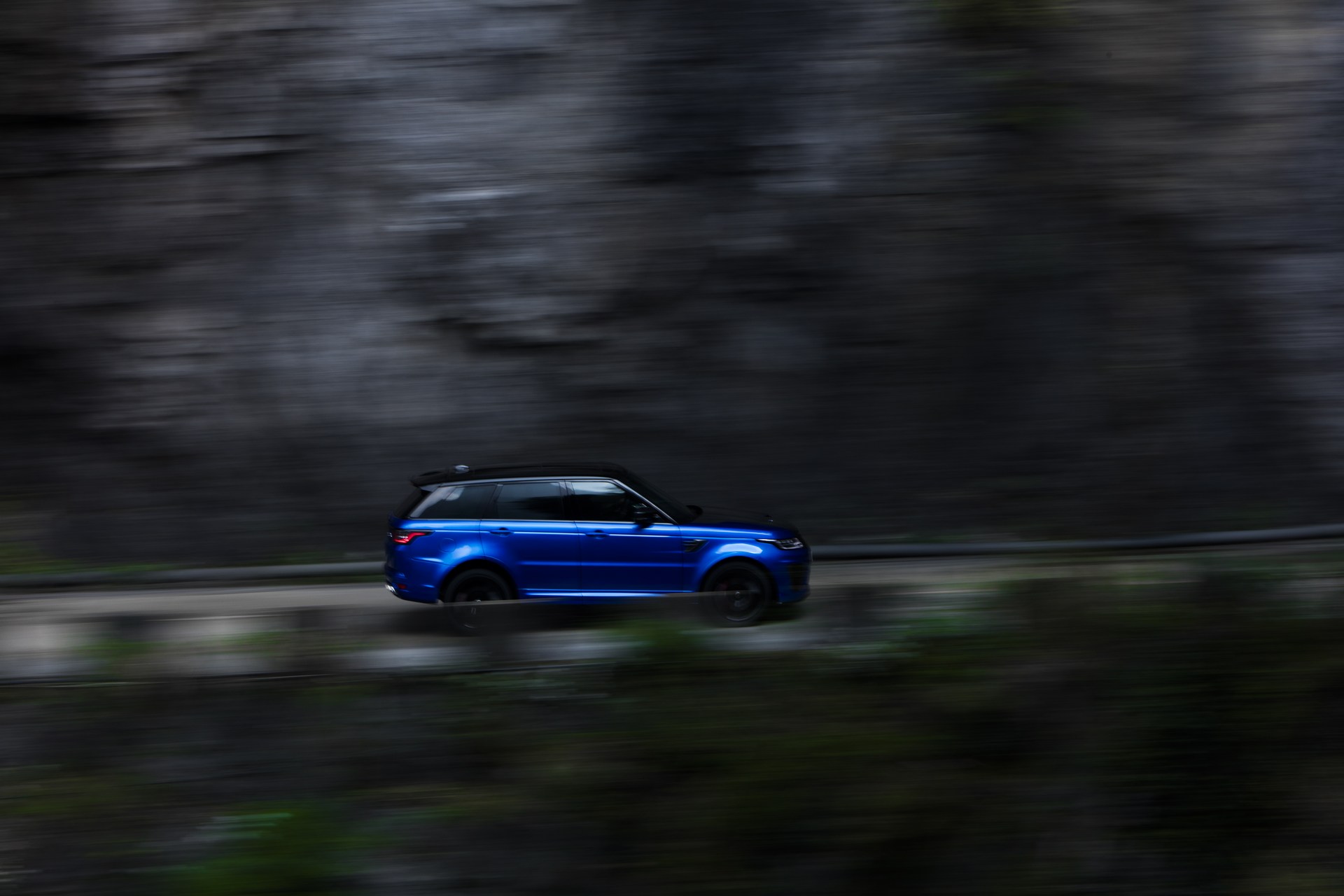 Range-Rover-Sport-SVR-14 Range Rover Sport SVR Sets A New Record On The Tianmen Road