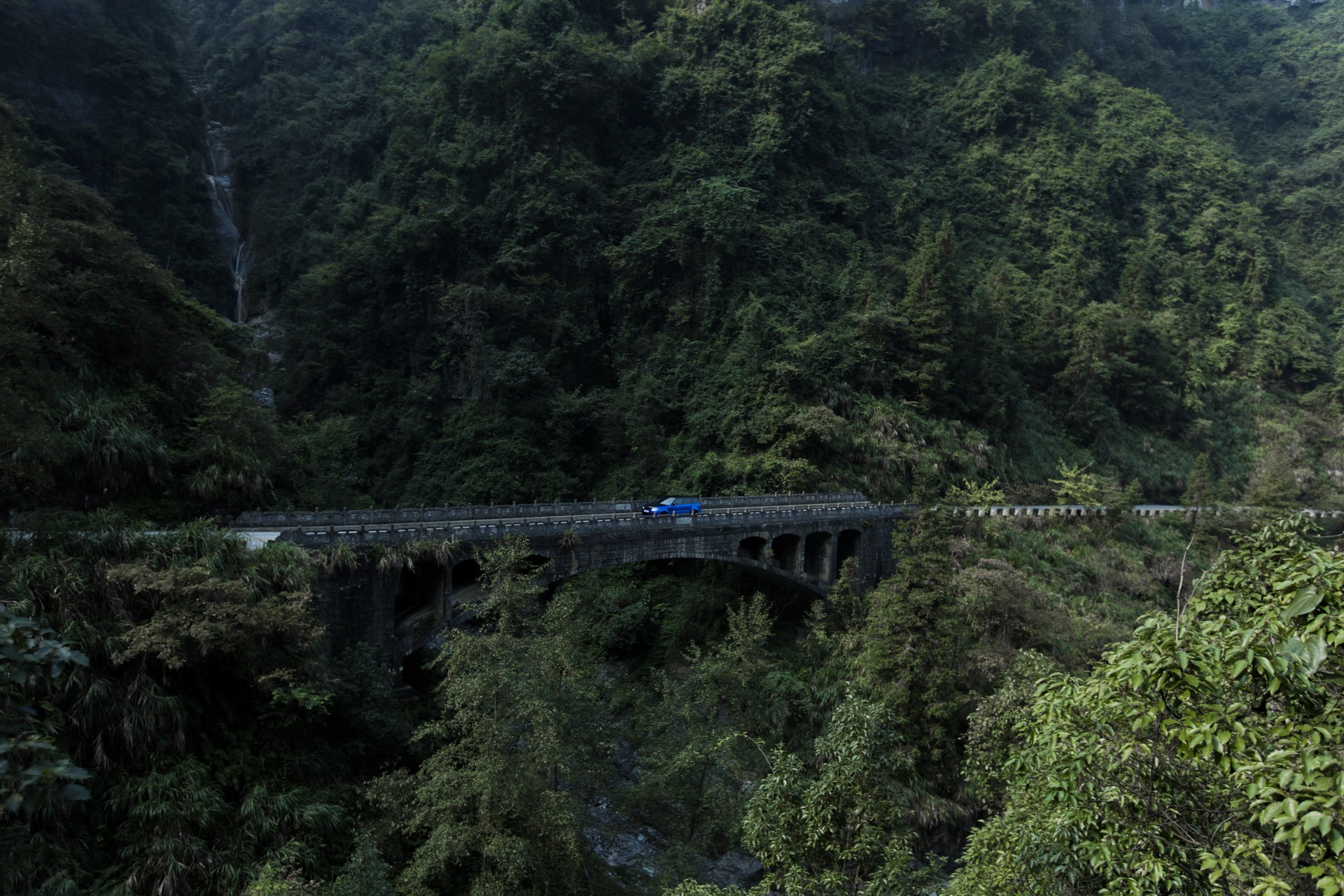 Range-Rover-Sport-SVR-23 Range Rover Sport SVR Sets A New Record On The Tianmen Road