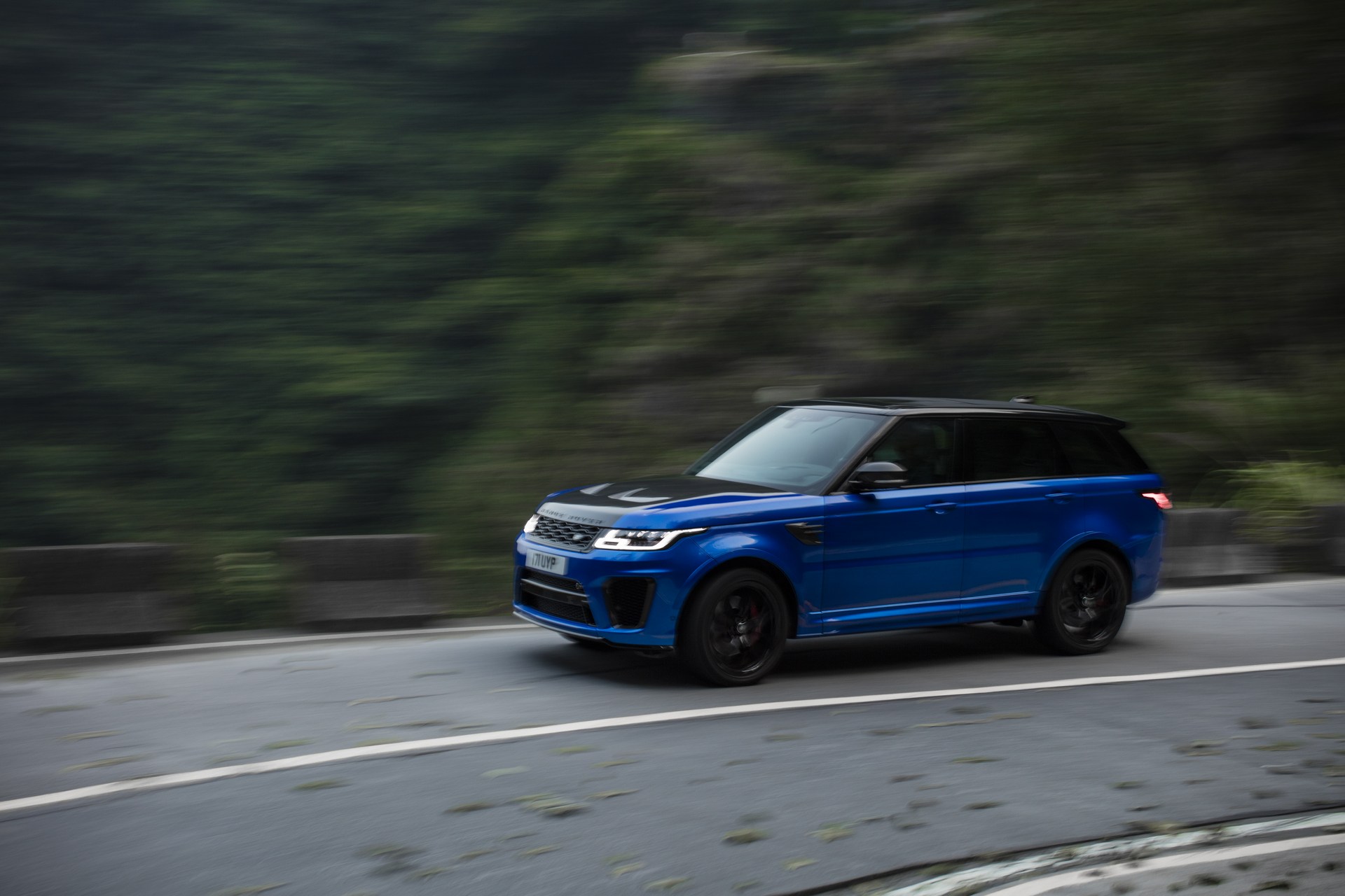 Range-Rover-Sport-SVR-9 Range Rover Sport SVR Sets A New Record On The Tianmen Road
