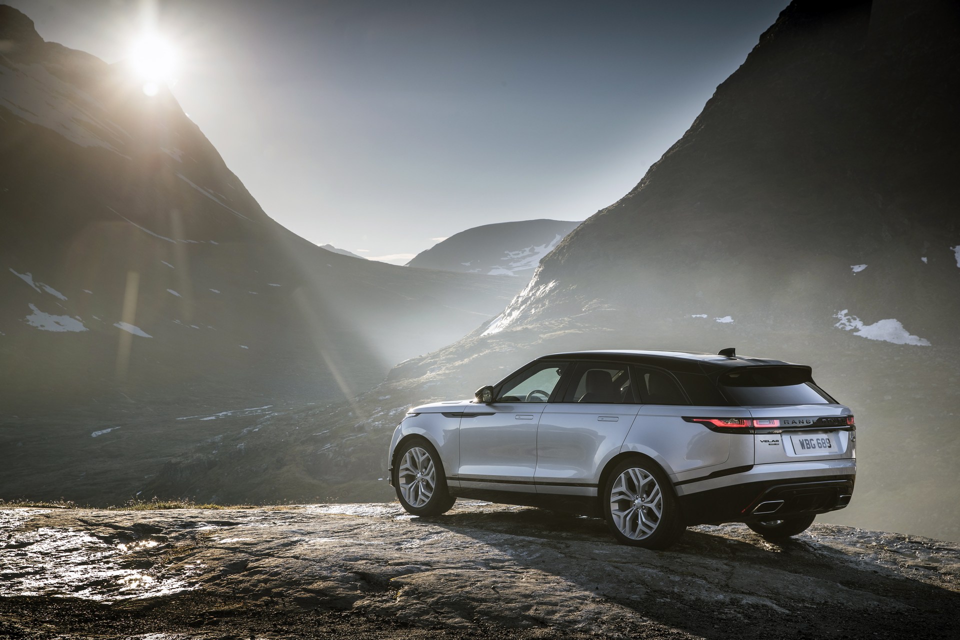 Range-Rover-Velar-2 3 SUVs Battle For Title Of 2018 World Car Of The Year – w/Poll