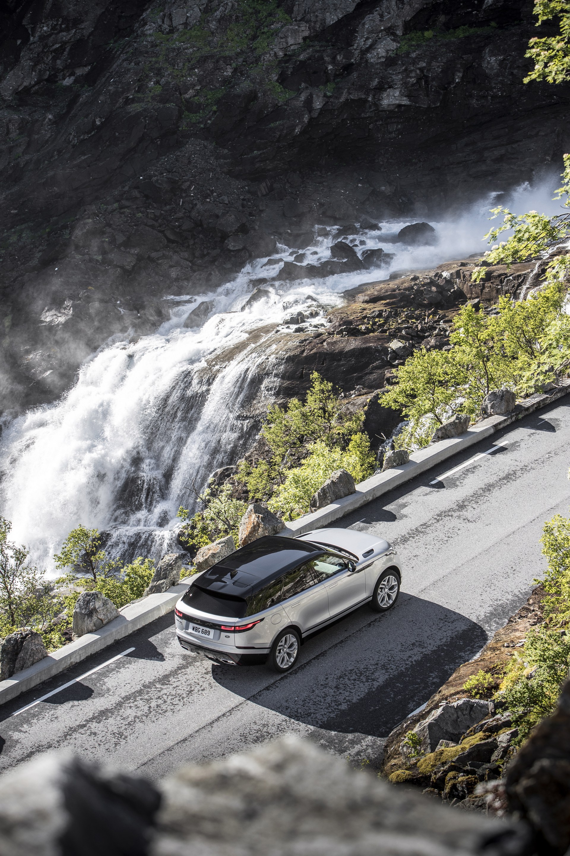 Range-Rover-Velar-6 3 SUVs Battle For Title Of 2018 World Car Of The Year – w/Poll