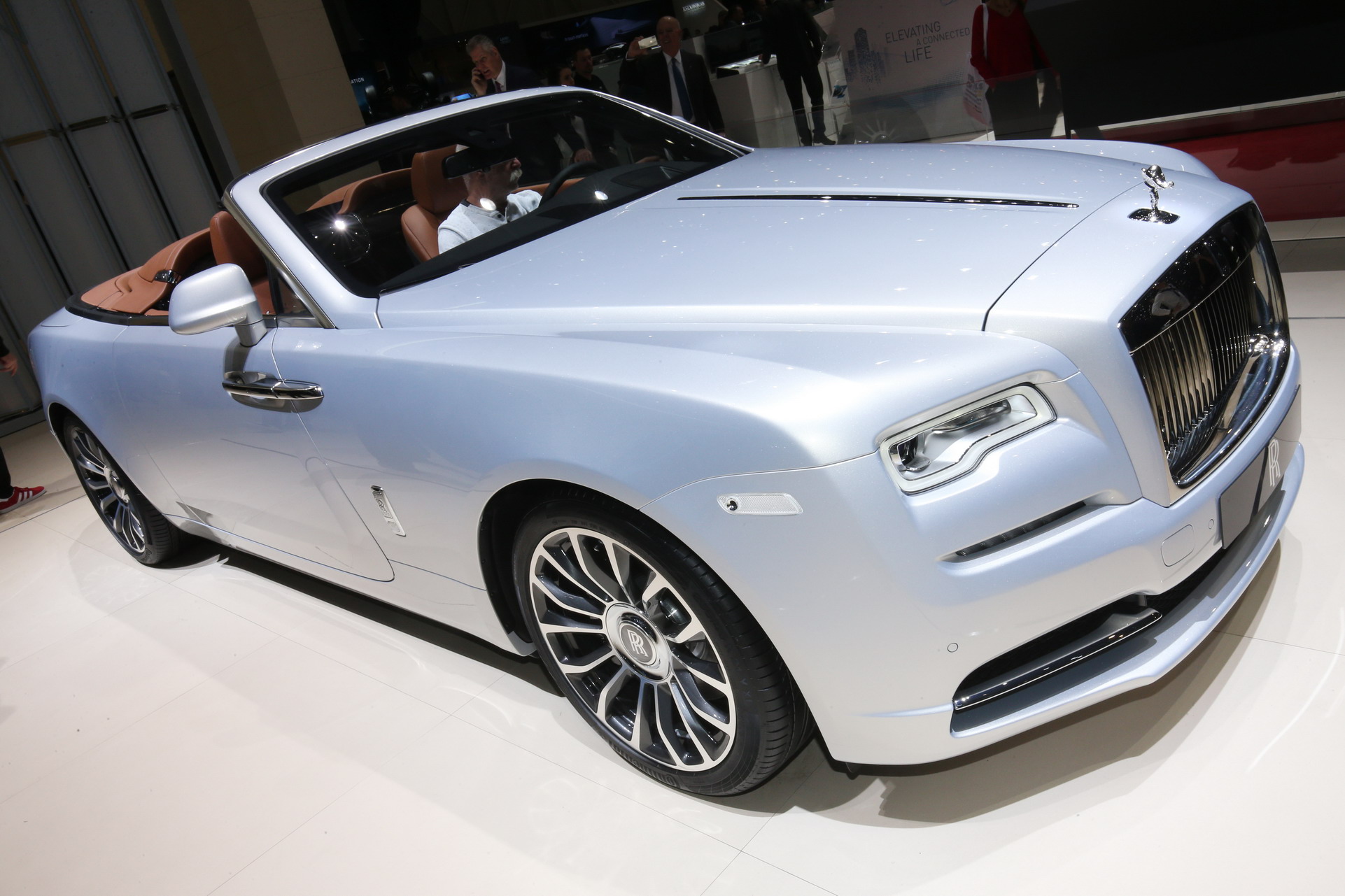 Rolls-Royce-Dawn-Phantom-3 Rolls-Royce Dawn Showcased With New Cowling Alongside Bespoke Phantoms In Geneva
