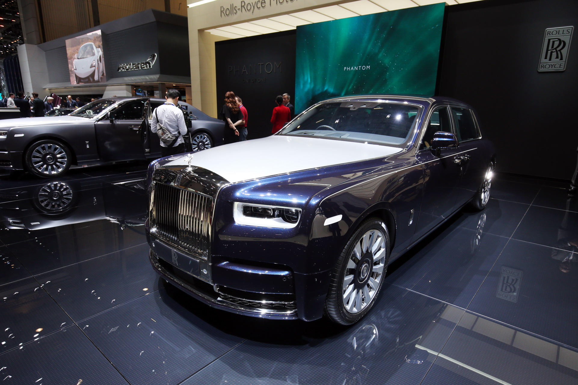 Rolls-Royce-Dawn-Phantom-5 Rolls-Royce Dawn Showcased With New Cowling Alongside Bespoke Phantoms In Geneva