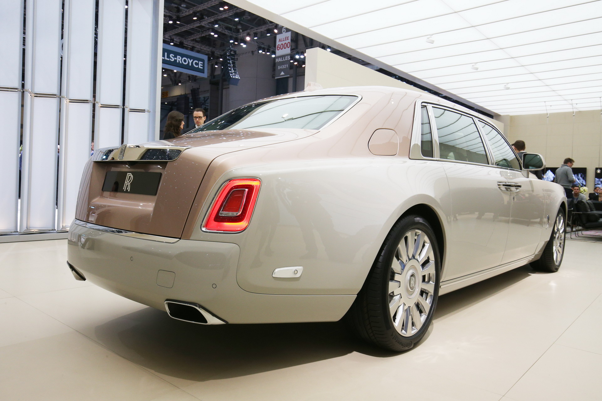 Rolls-Royce-Dawn-Phantom-9 Rolls-Royce Dawn Showcased With New Cowling Alongside Bespoke Phantoms In Geneva