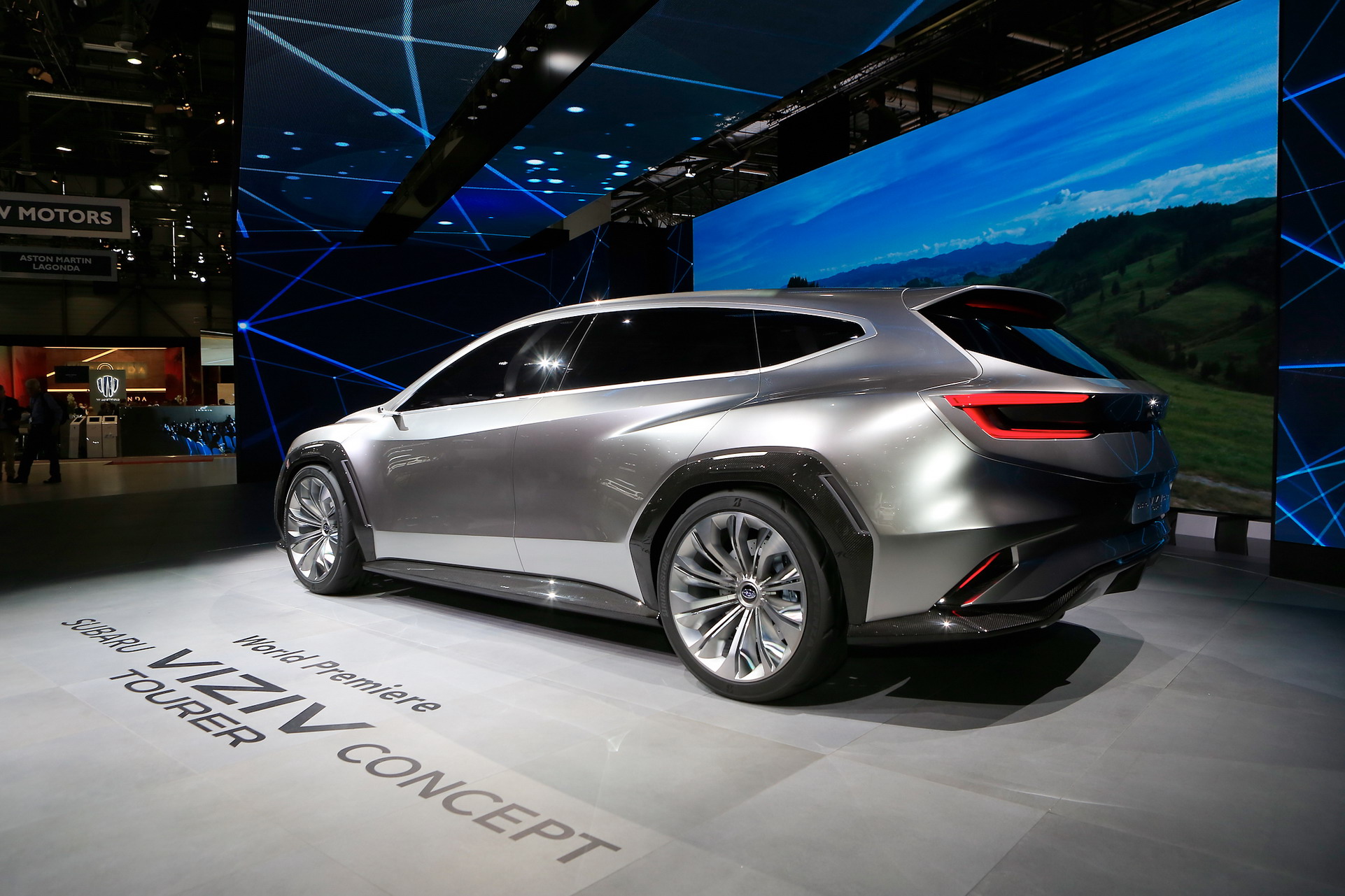 Subaru-Viziv-Wagon-4 Subaru VIZIV Tourer Concept Wants To Make Wagons Cool Again