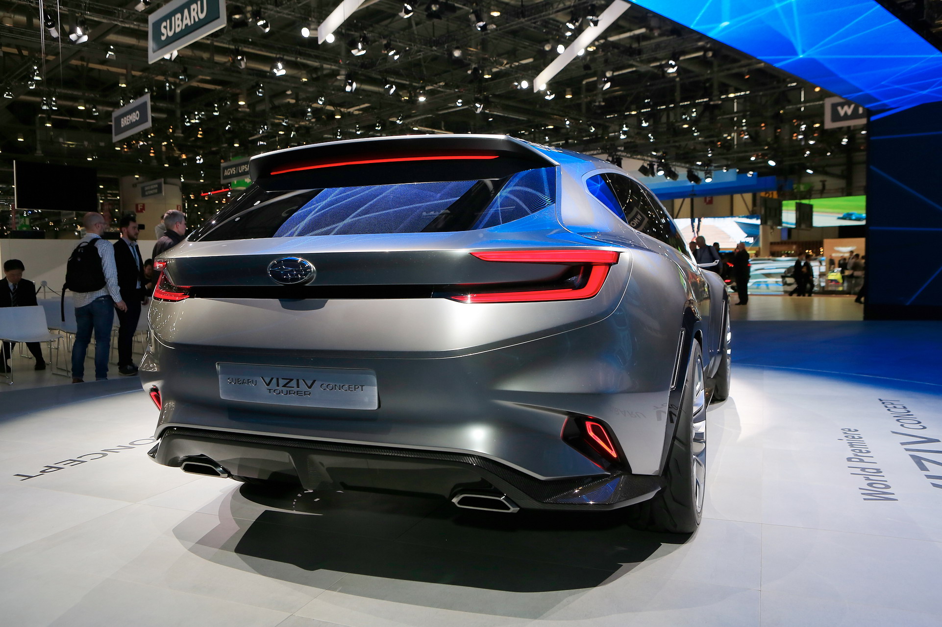 Subaru-Viziv-Wagon-5 Subaru VIZIV Tourer Concept Wants To Make Wagons Cool Again