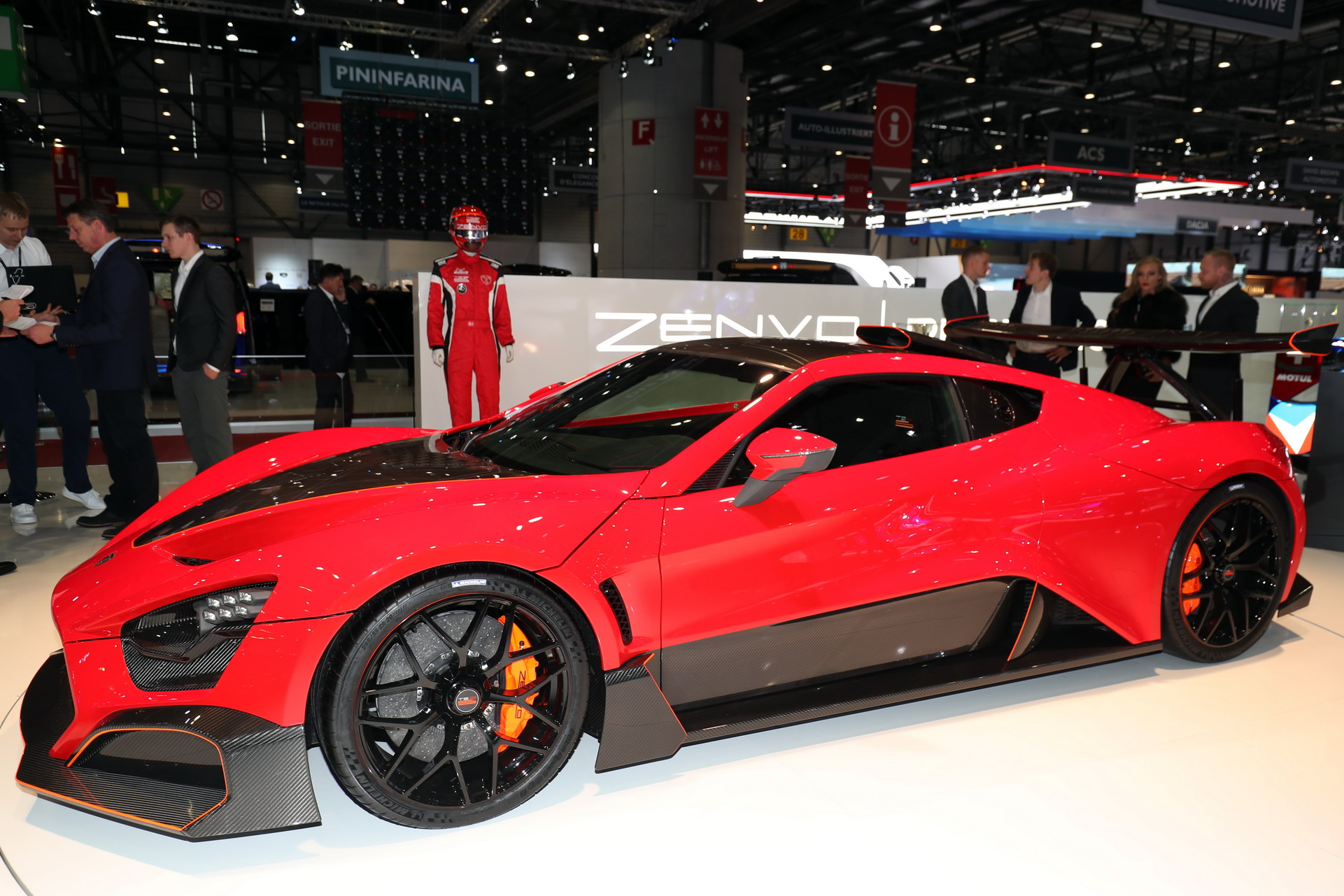 TSR-S-Zenvo-2 1,177HP Zenvo TSR-S Is Truly A Street-Legal Racing Hypercar