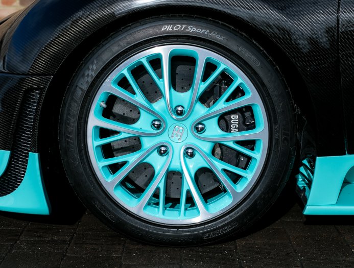 Tiffany-Blue-Bugatti-Veyron-Vitesse-12 Good Luck Sleeping After Seeing This Tiffany Blue Bugatti Veyron Vitesse