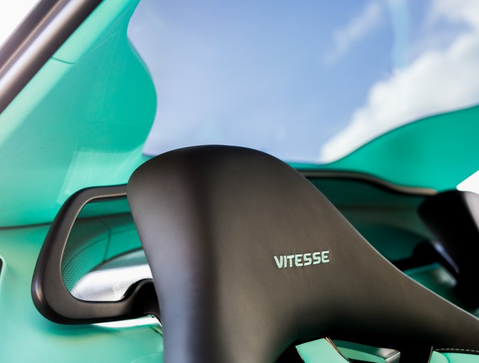 Tiffany-Blue-Bugatti-Veyron-Vitesse-17 Good Luck Sleeping After Seeing This Tiffany Blue Bugatti Veyron Vitesse