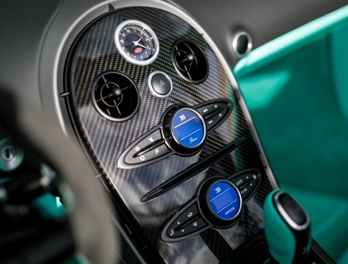 Tiffany-Blue-Bugatti-Veyron-Vitesse-20 Good Luck Sleeping After Seeing This Tiffany Blue Bugatti Veyron Vitesse