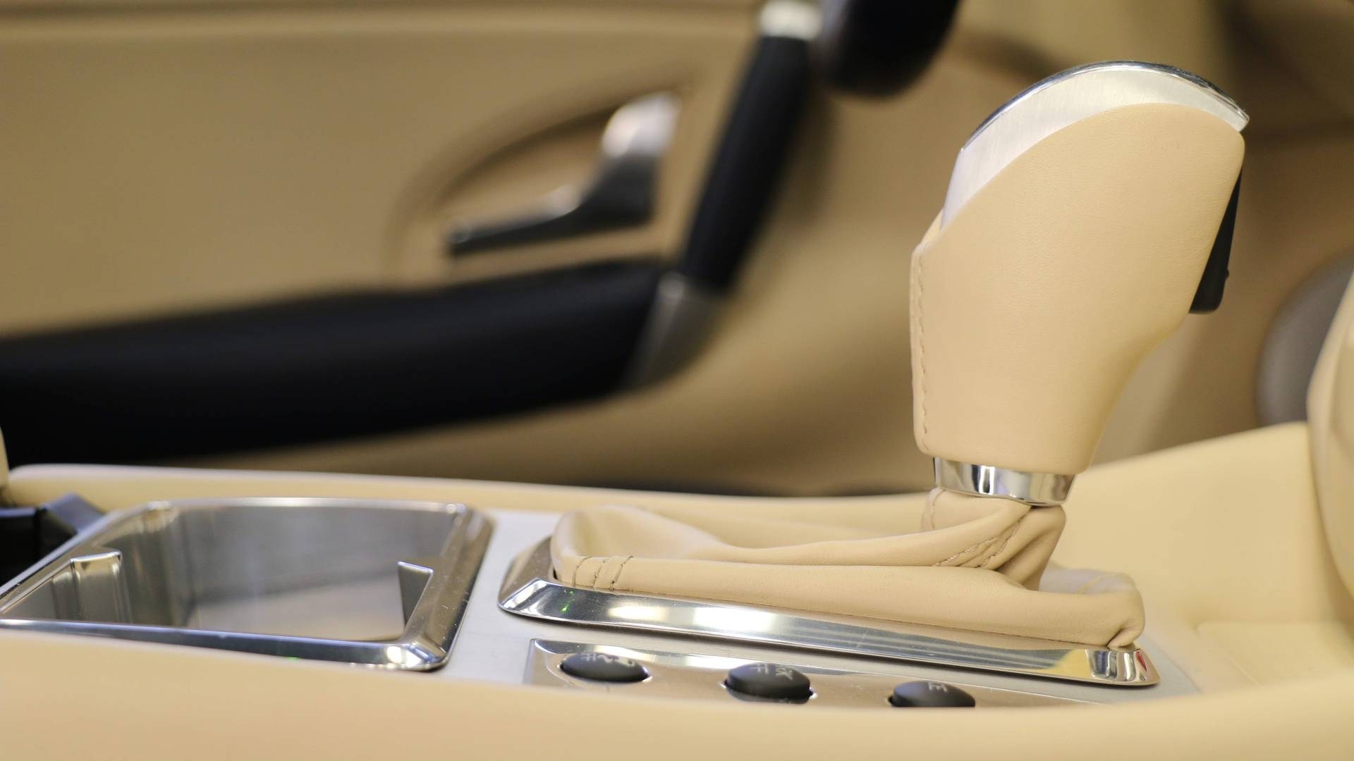 Touring-Superleggera-Sciadipersia-18 Carrozzeria Touring Superleggera Sciadipersia Is A Maserati GranTurismo In A Bespoke Suit