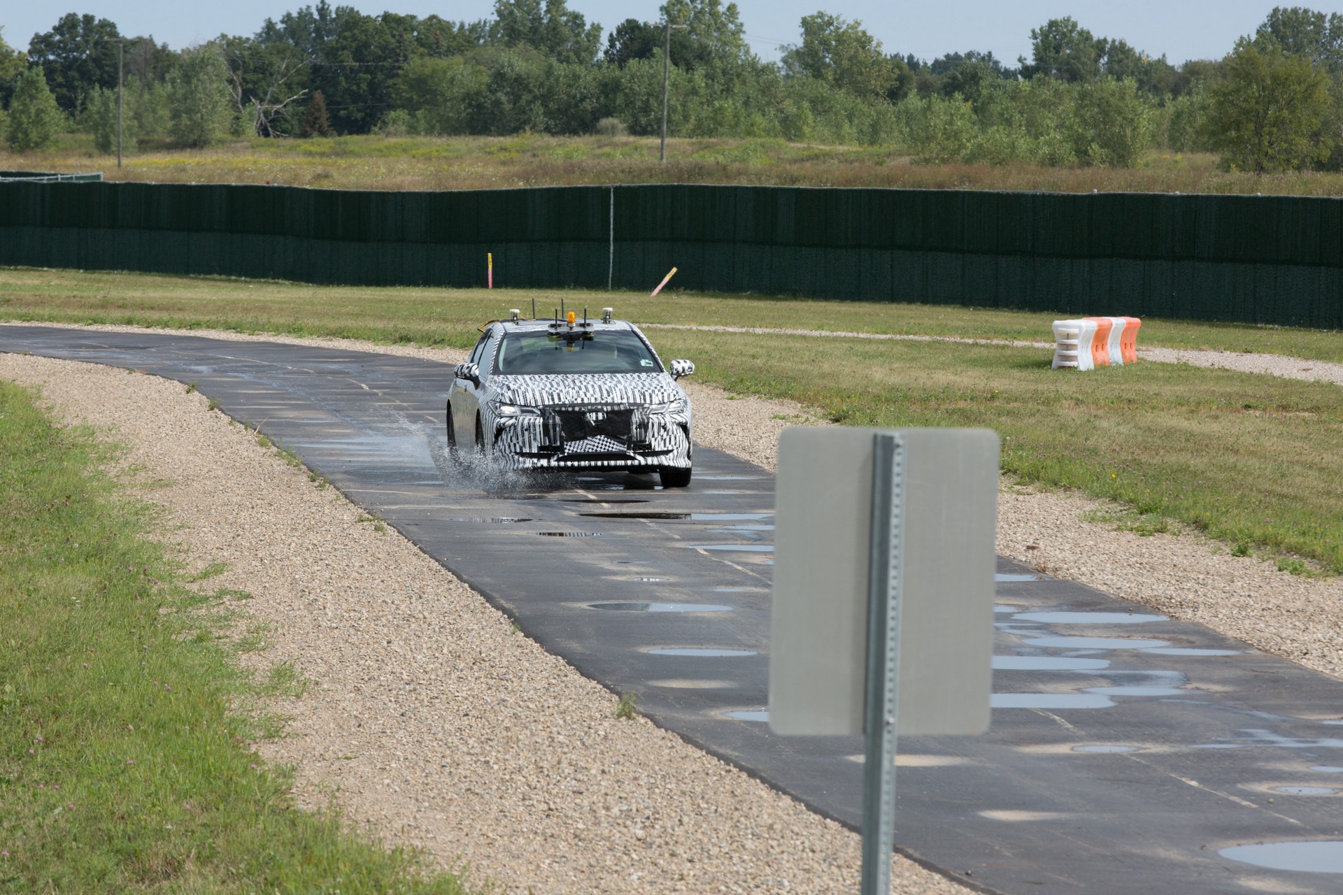 Toyota-Avalon-Prototype-6 2019 Toyota Avalon Completed Part Of Its Testing Autonomously