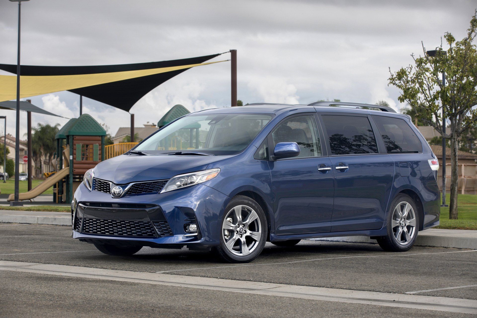 Toyota-Sienna CR’s 10 Most Proven Cars To Make It Over 200,000 Miles