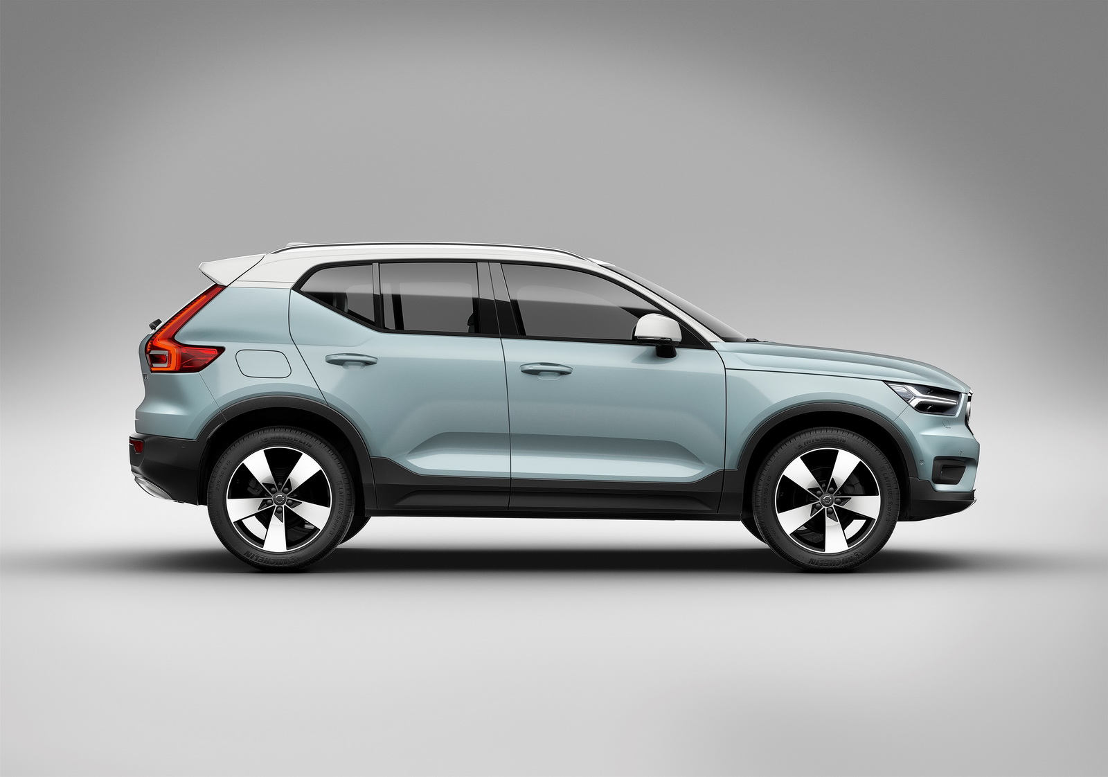 New Volvo XC40 - exterior And The Winner Of The 2018 European Car Of The Year Award Is…