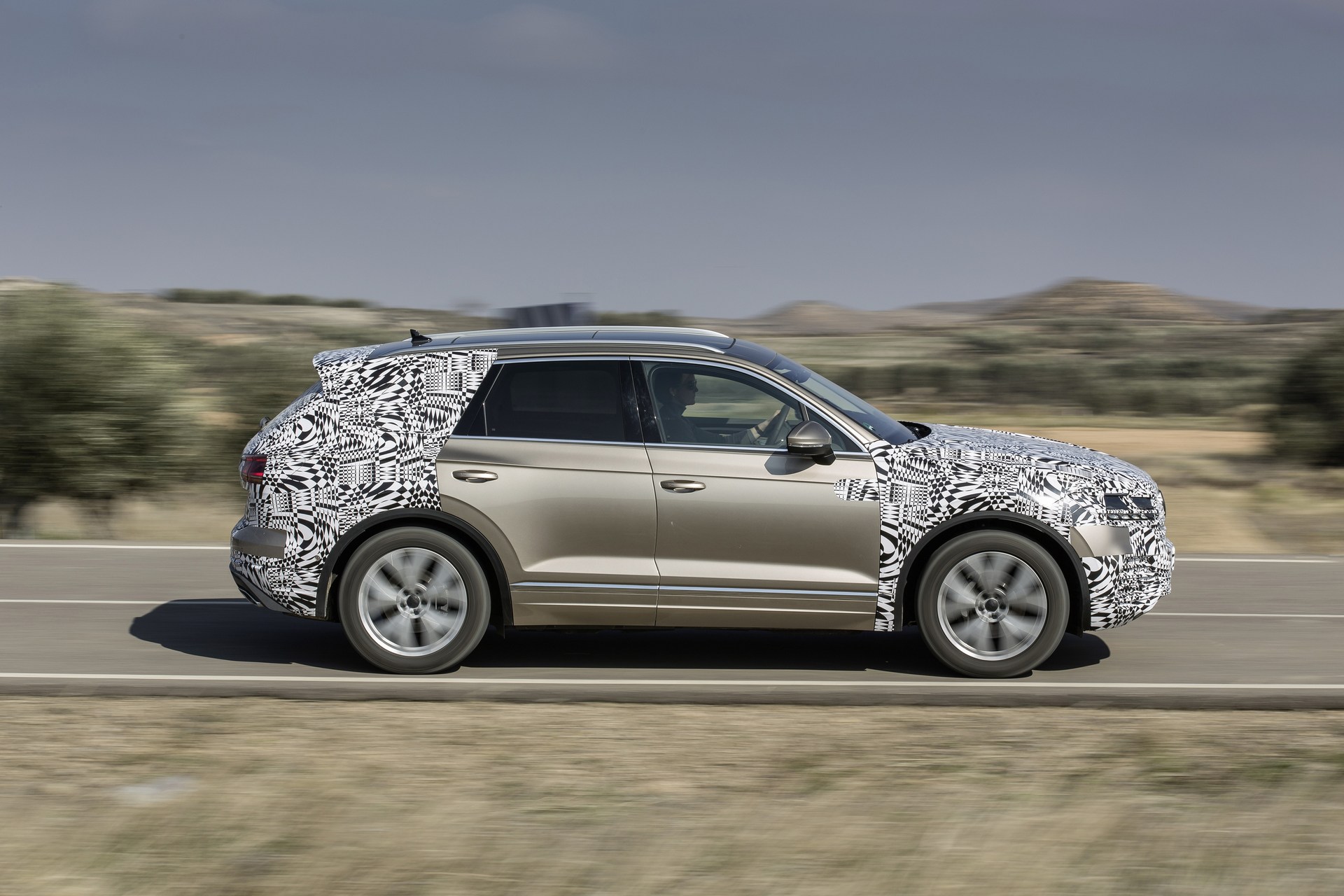 VW-Touareg-2 VW Design Boss Says The Touareg’s Interior Is A “Total Revolution”