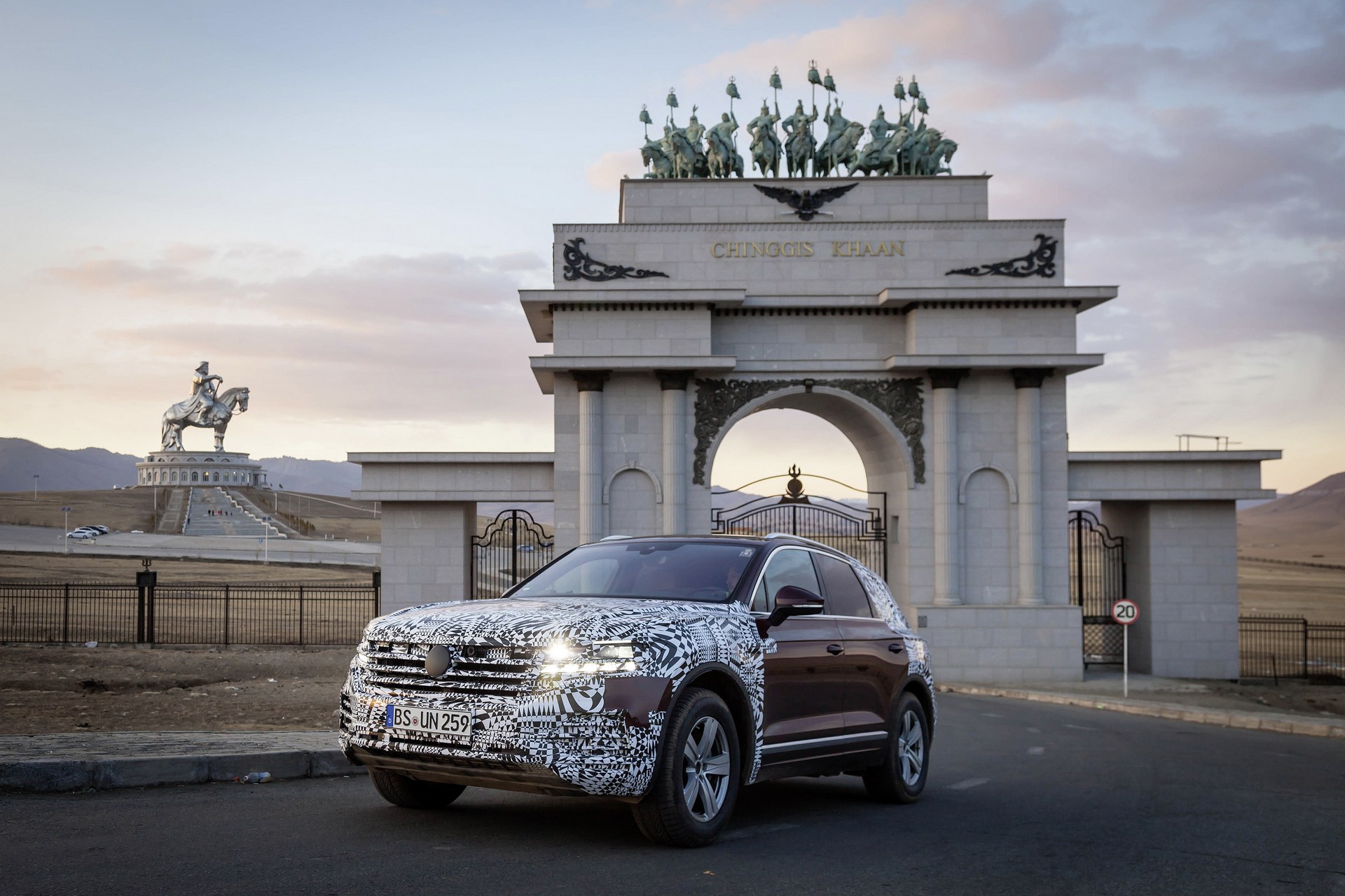 VW-Touareg-32 VW Design Boss Says The Touareg’s Interior Is A “Total Revolution”