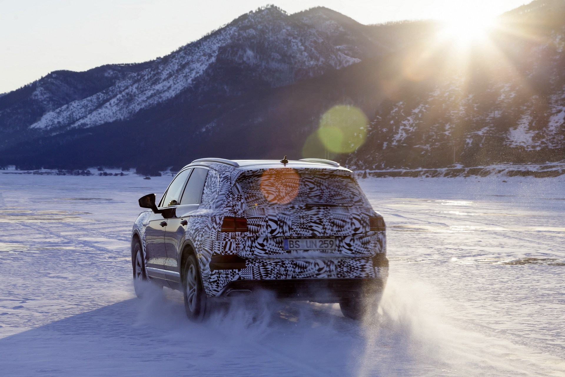 VW-Touareg-47 VW Design Boss Says The Touareg’s Interior Is A “Total Revolution”