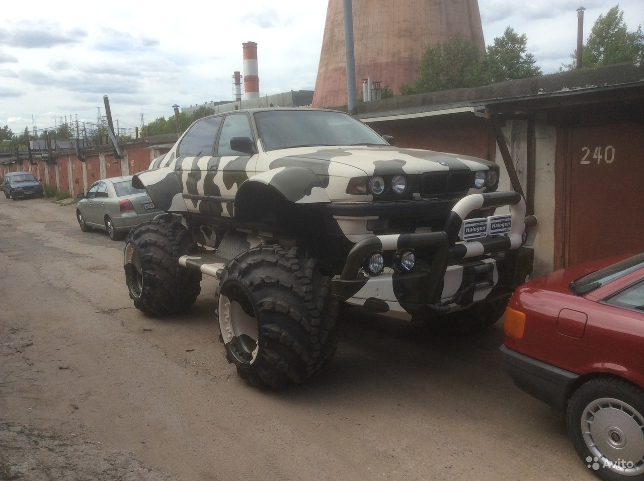 bmw-7-series-valkyrie-766-4x4-1 Meet The BMW 766i Valkyrie 4×4 – A Monster Battle Truck From Russia
