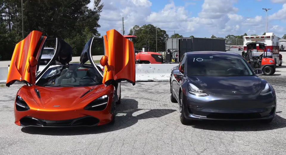  Tesla Model 3 Goes Drag Racing, Picks Worst Possible Opponent