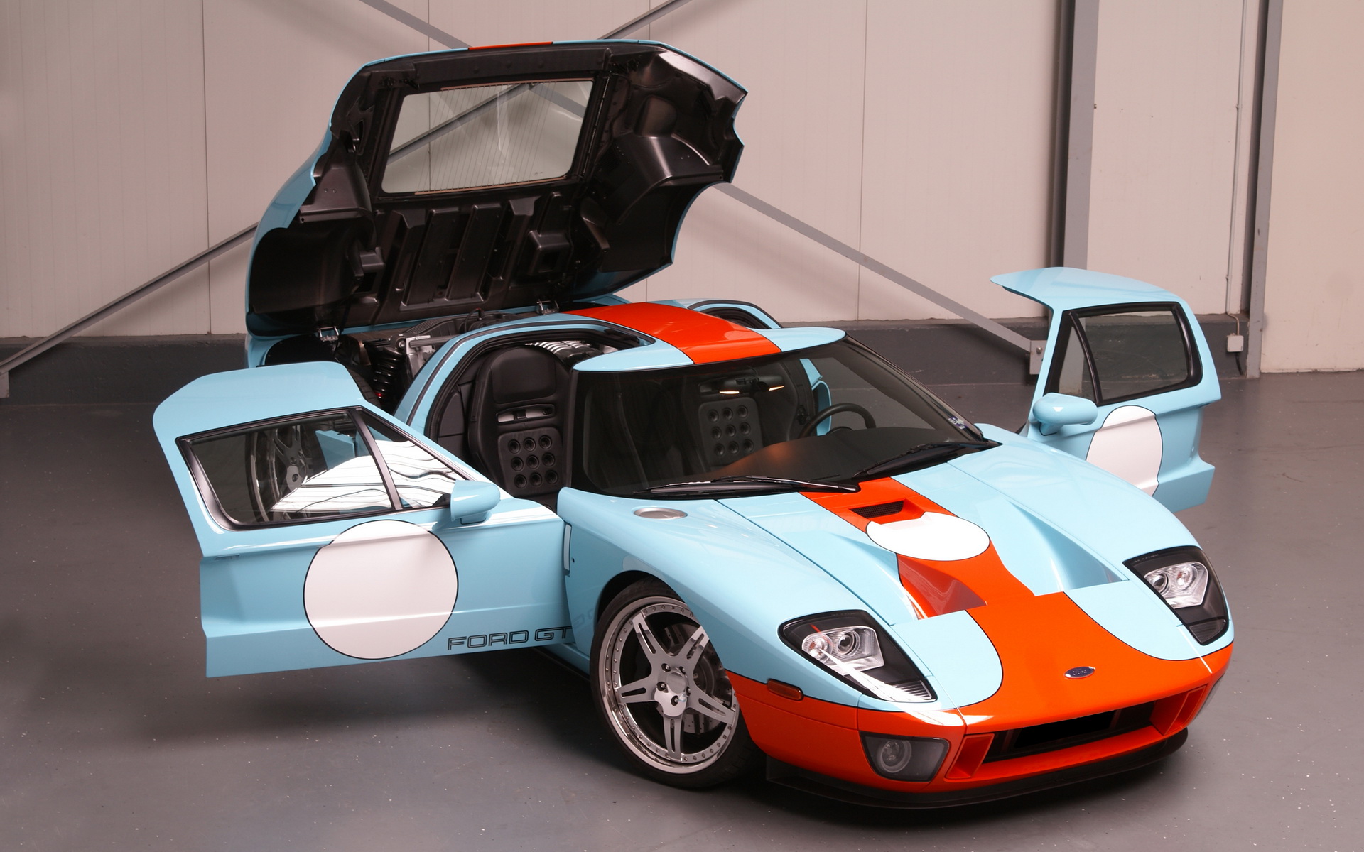 ford-gt-tuning-wheelsandmore-8 Ford GTs Old And New Try On Wheelsandmore’s Carbon Fiber Rims