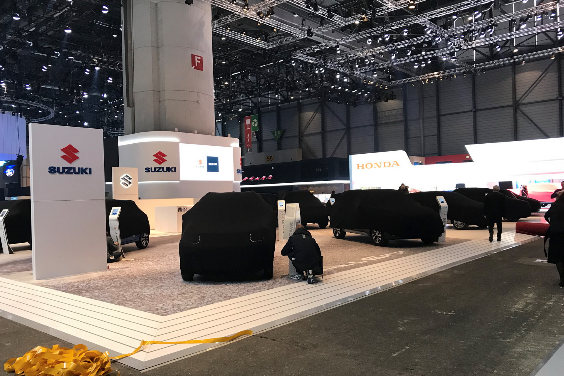 geneva-show-2018-first-pics-17 Sneak Peek From The 2018 Geneva Motor Show Floor