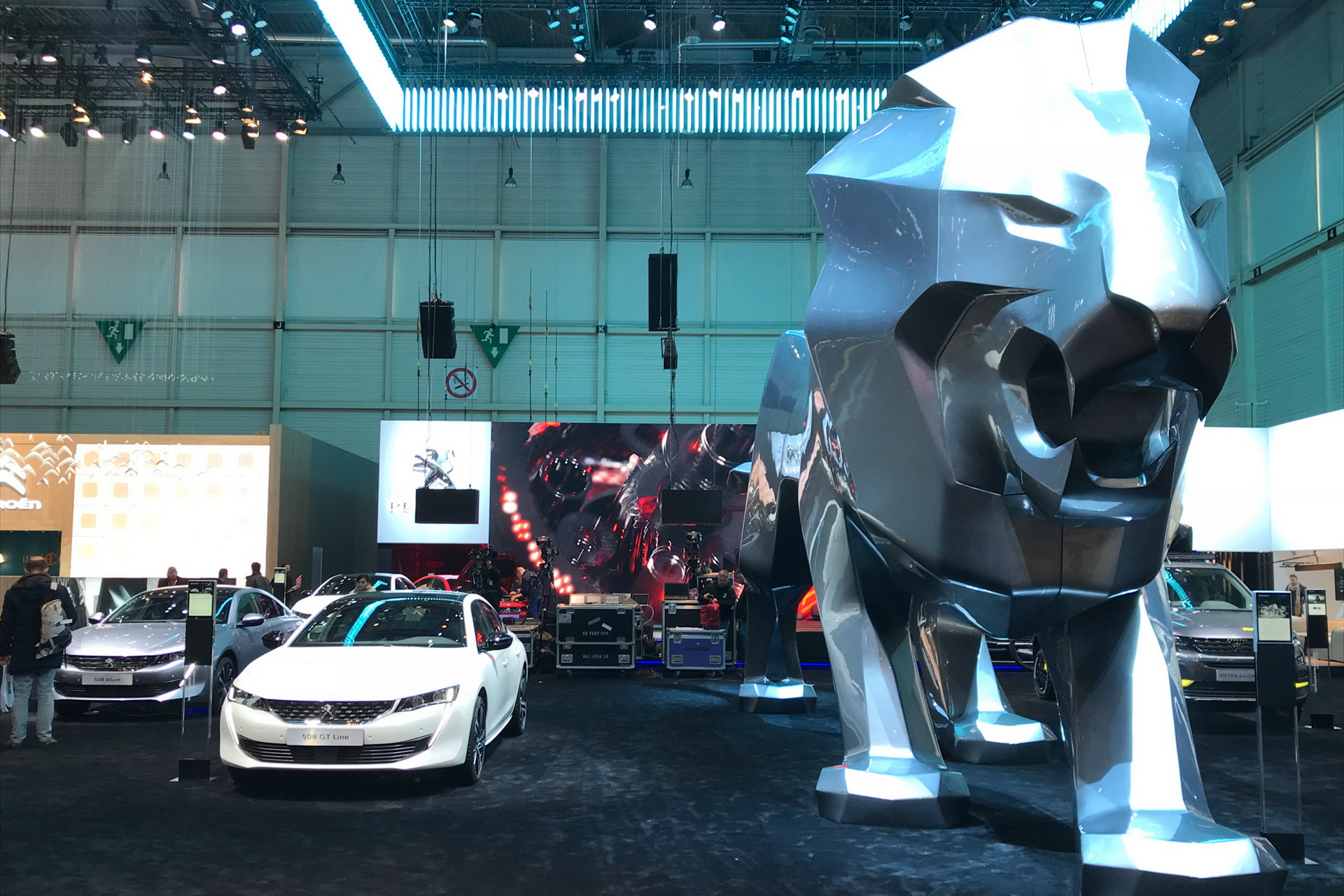 geneva-show-2018-first-pics-3 Sneak Peek From The 2018 Geneva Motor Show Floor