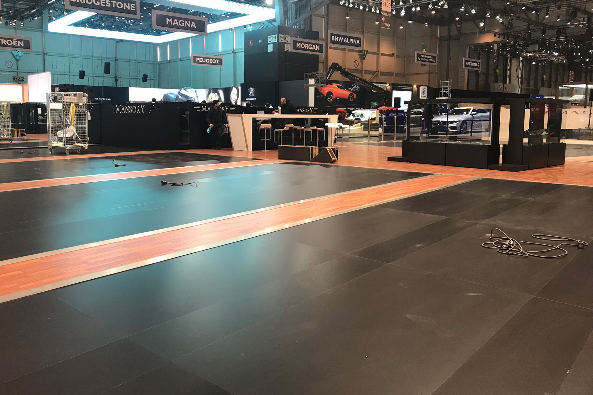 geneva-show-2018-first-pics-35 Sneak Peek From The 2018 Geneva Motor Show Floor