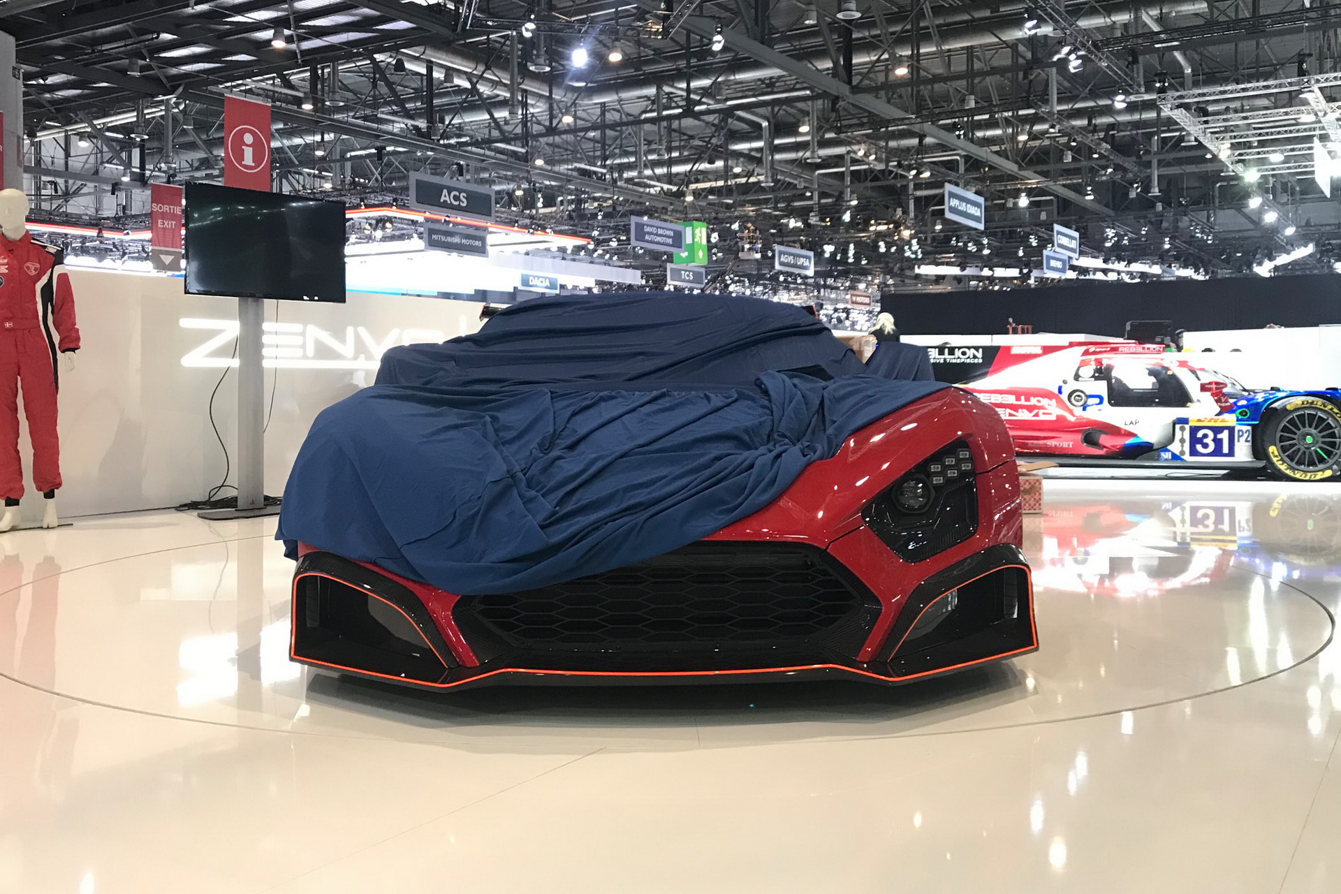 geneva-show-2018-first-pics-5 Sneak Peek From The 2018 Geneva Motor Show Floor