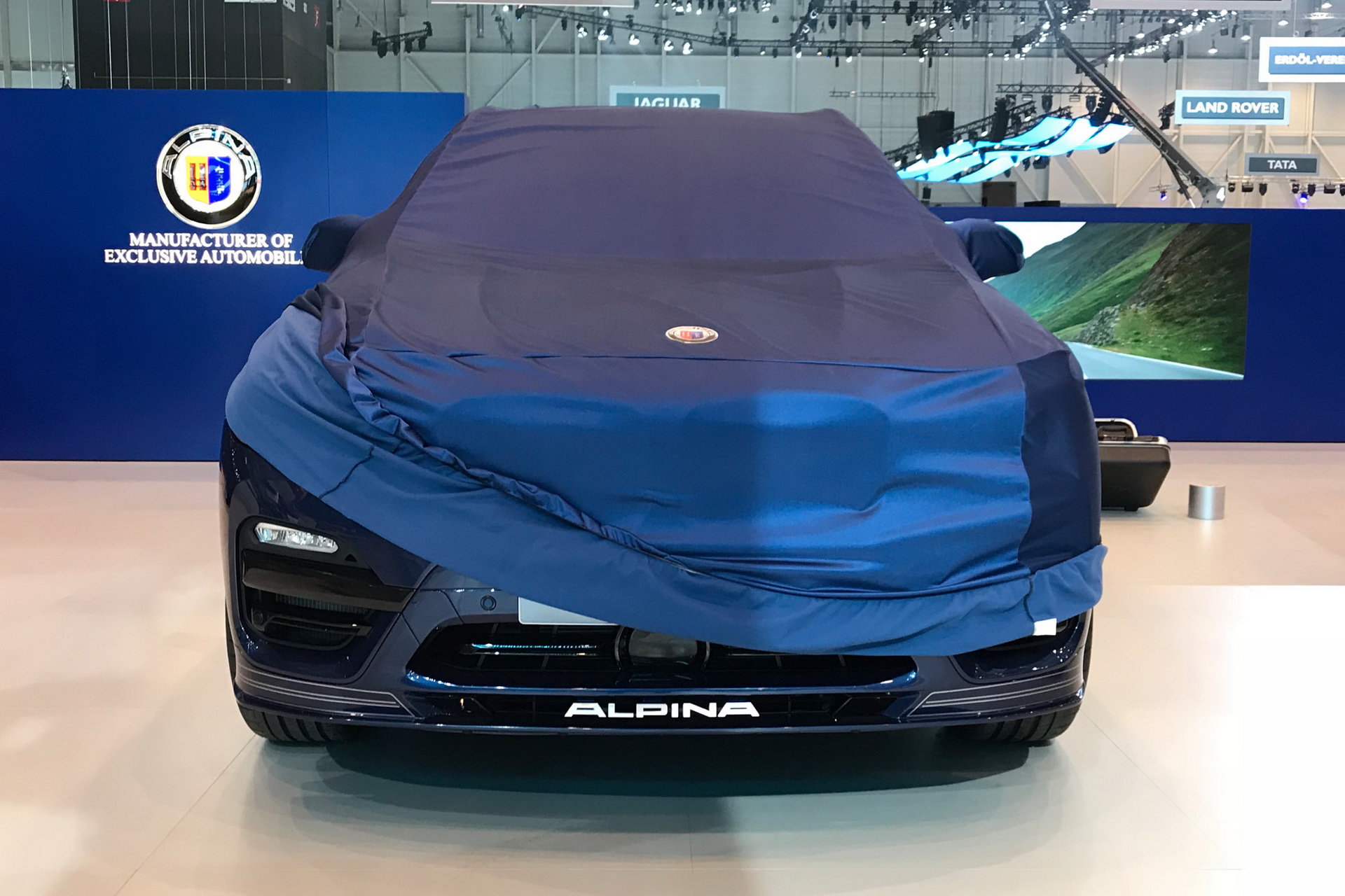 geneva-show-2018-first-pics-7 Sneak Peek From The 2018 Geneva Motor Show Floor